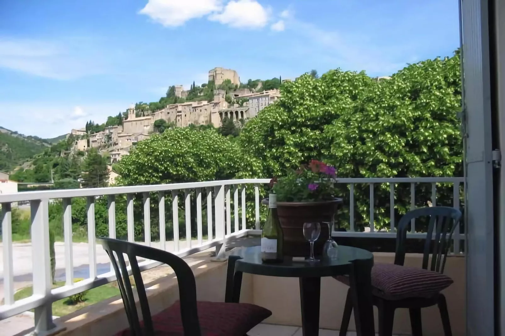 Résidence Les Sources - Montbrun-les-Bains // Apt T2 - 4 pers 2P4-Terrasbalkon
