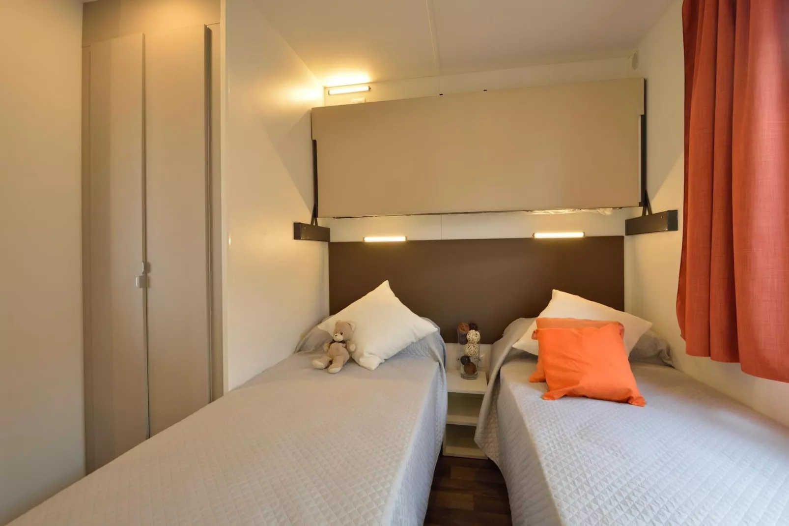 Caravan park della Colombaia, Padenghe sul Garda-CM Top Hill-Slaapkamer