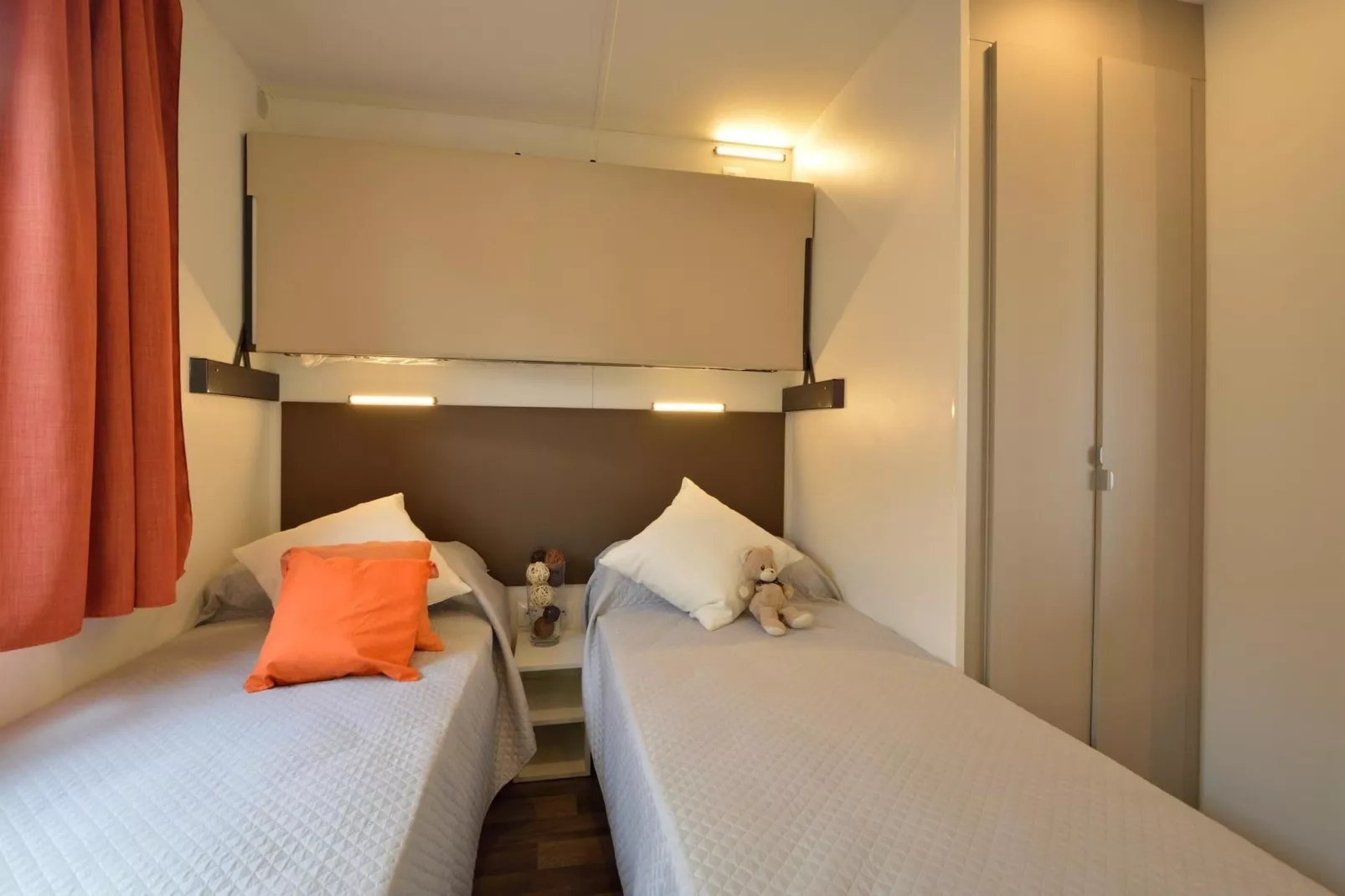 Caravan park della Colombaia, Padenghe sul Garda-CM Top Hill-Slaapkamer
