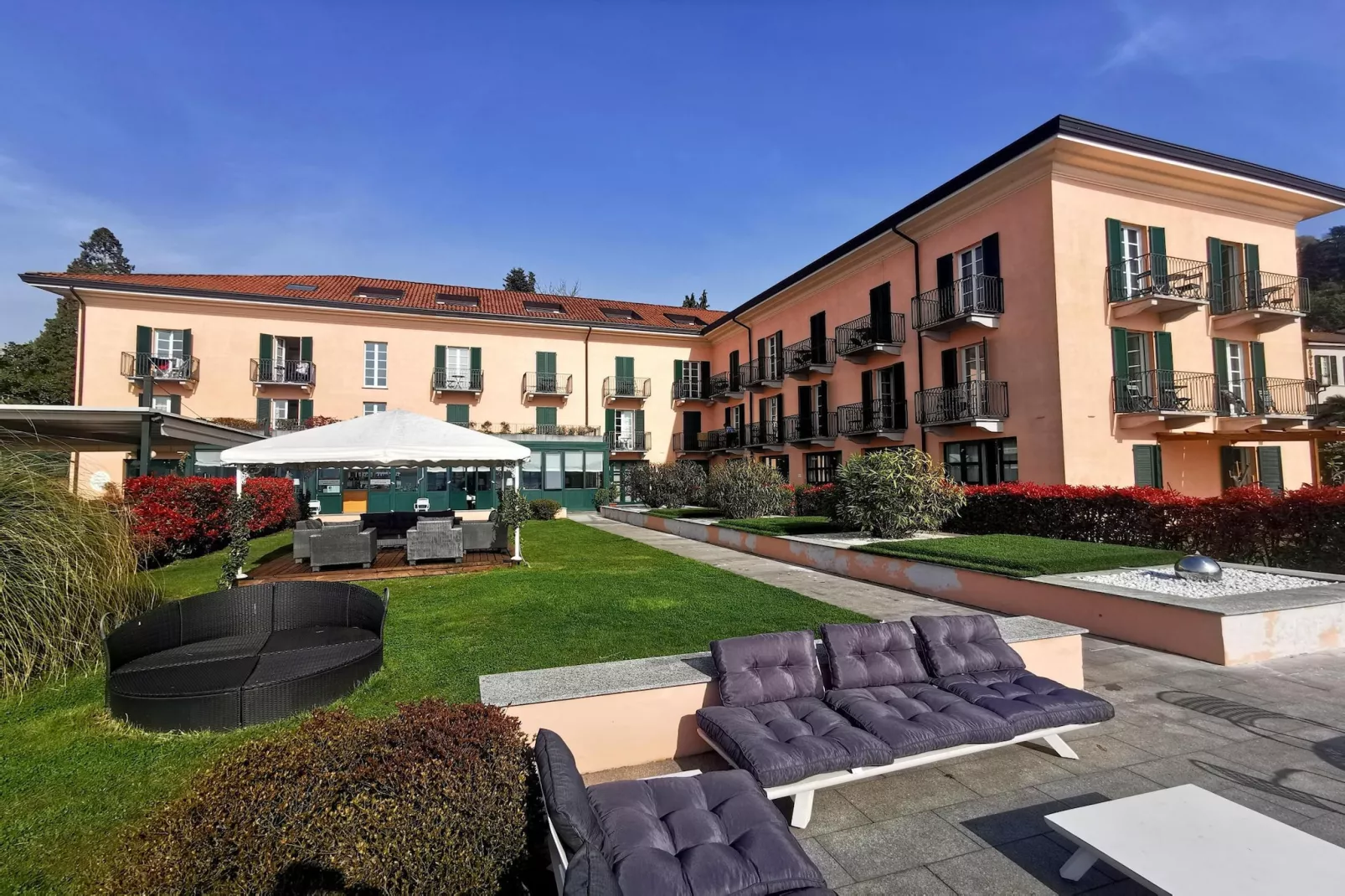 Residence Antico Verbano Meina-Trilo 6-Buitenkant zomer
