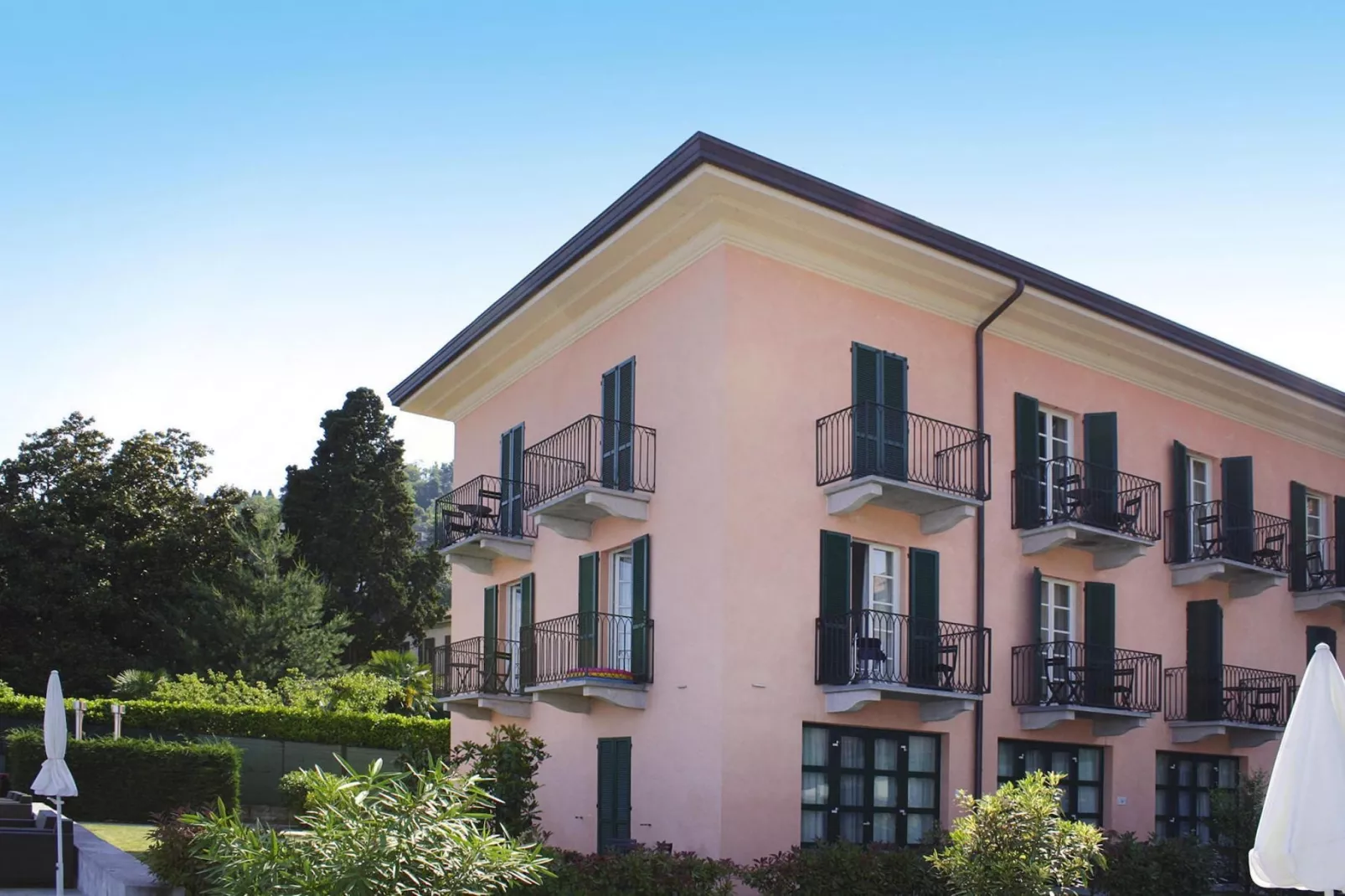 Residence Antico Verbano Meina-Trilo 6-Buitenkant zomer
