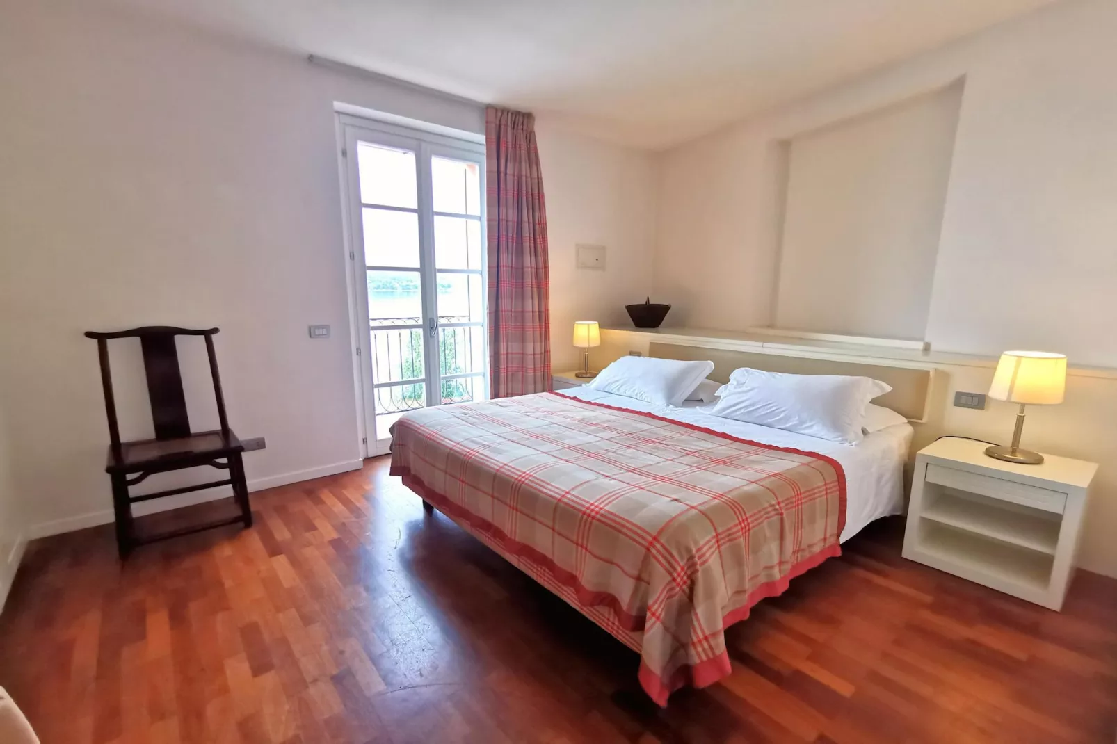 Residence Antico Verbano Meina-Trilo 6-Slaapkamer