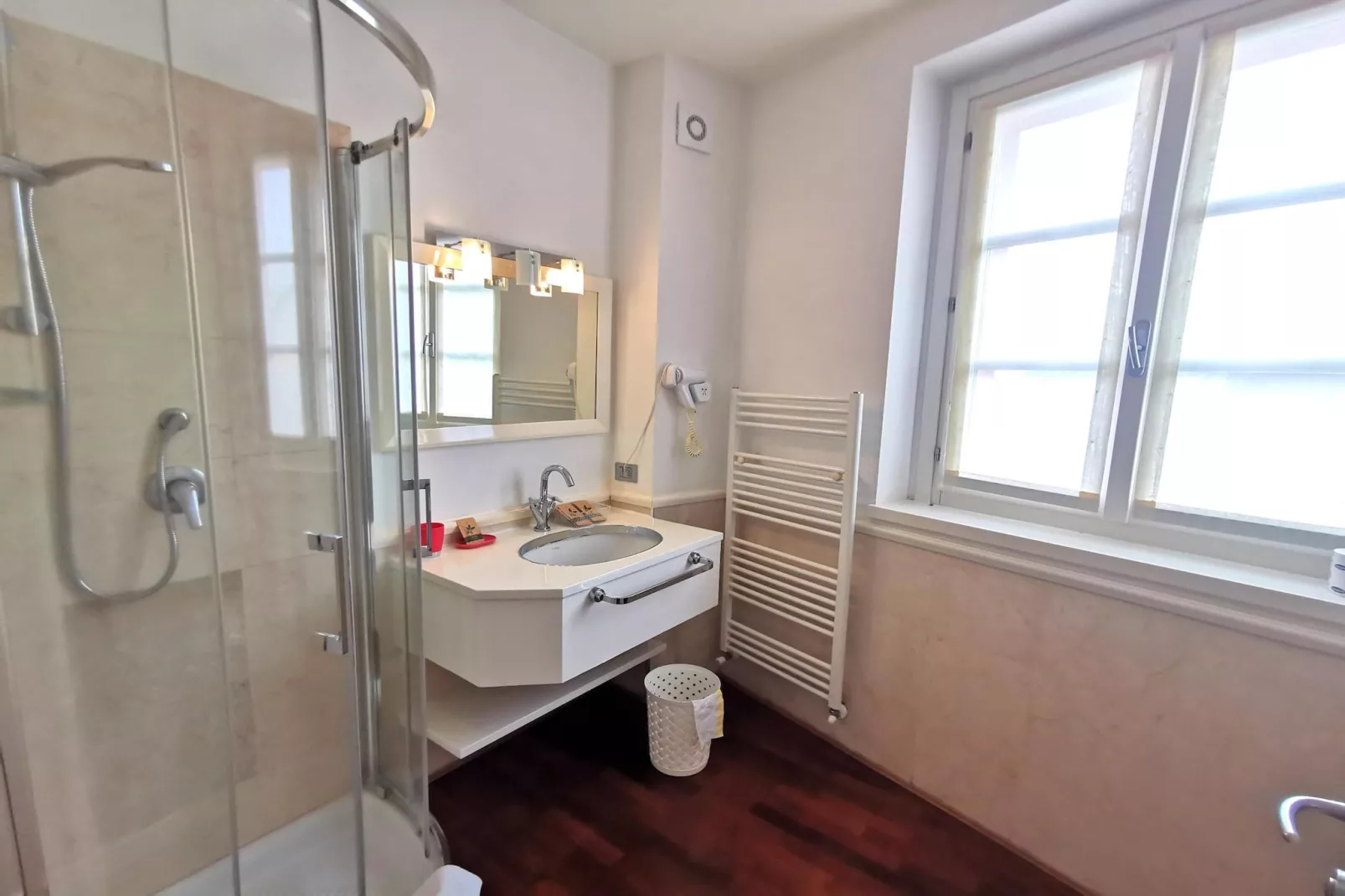 Residence Antico Verbano Meina-Trilo 6-Badkamer