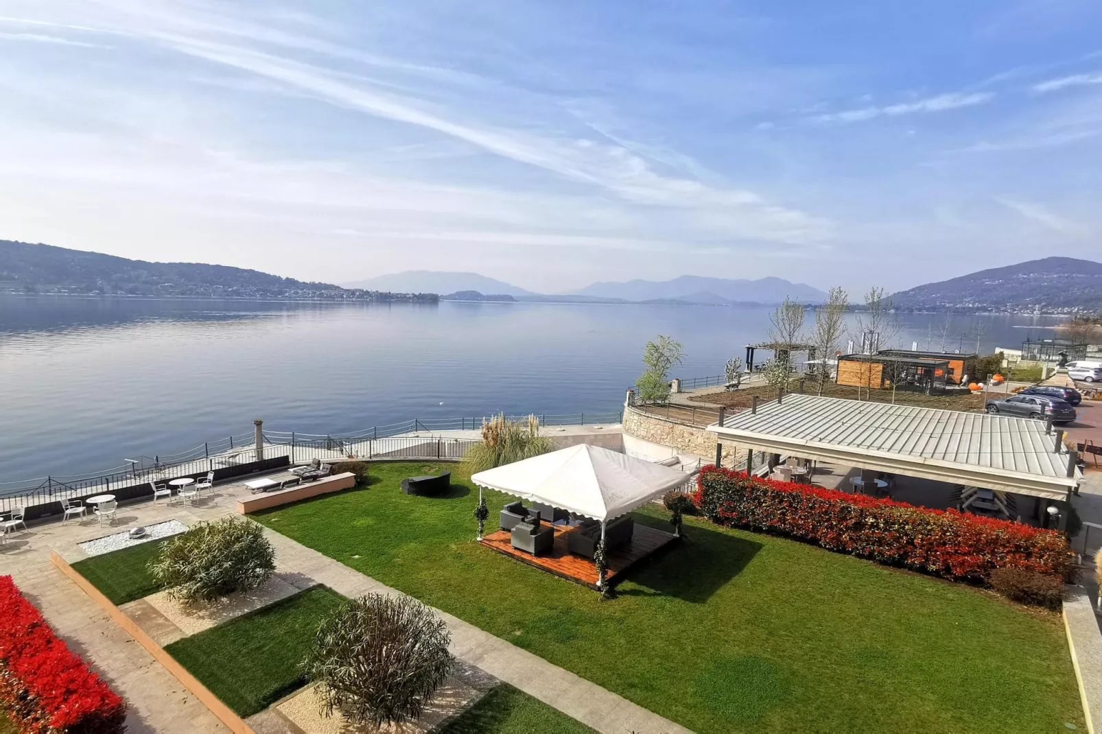 Residence Antico Verbano Meina-Trilo 6-Uitzicht zomer