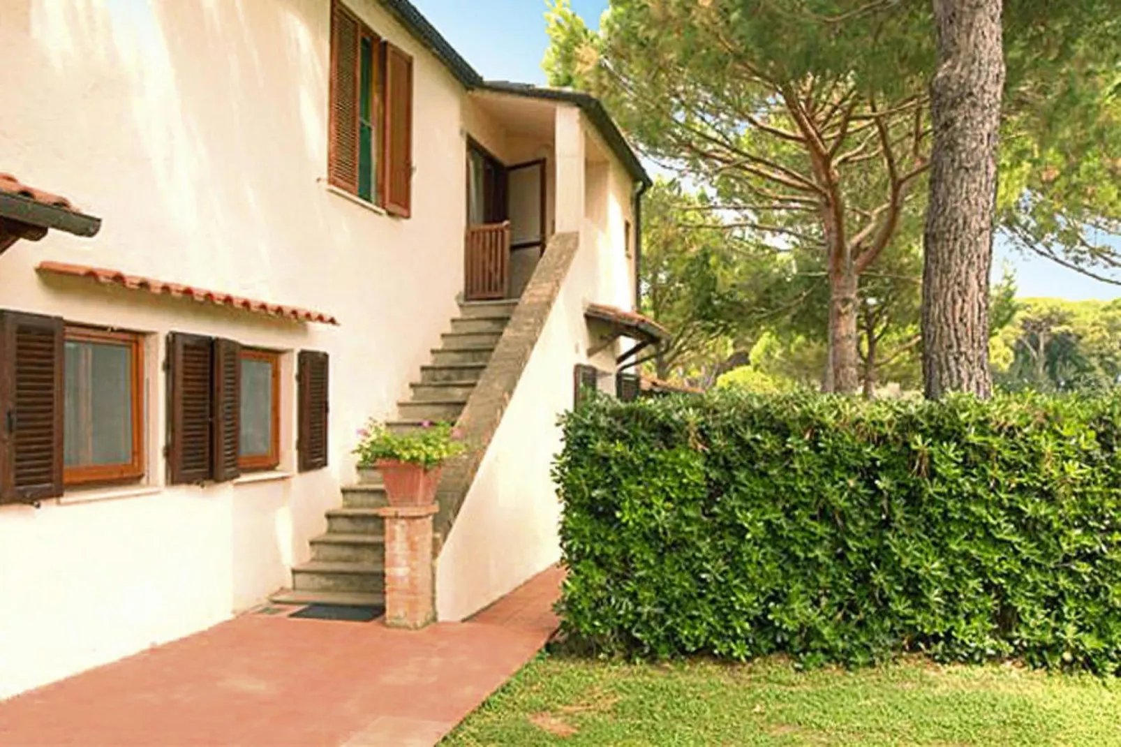 Ferienanlage Azienda Canova Seconda Marina di Grosseto EG Nebengebäude mit Gartenanteil-Buitenkant zomer