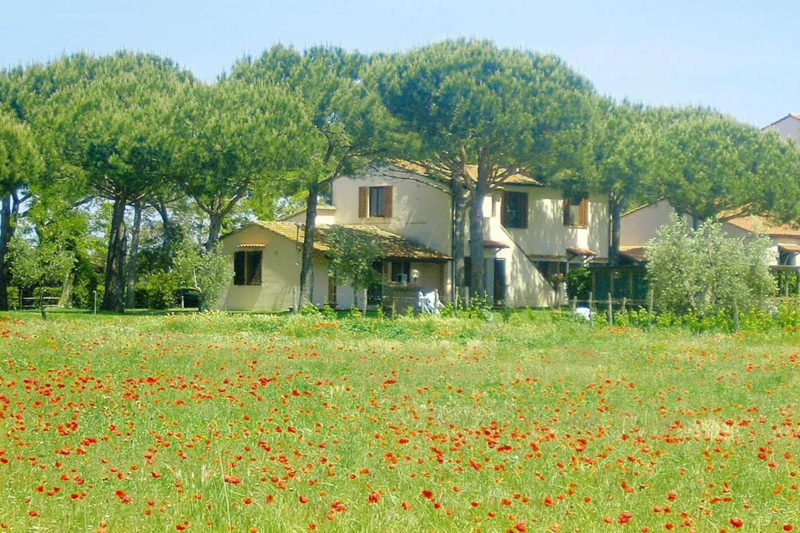 Ferienanlage Azienda Canova Seconda Marina di Grosseto EG Nebengebäude mit Gartenanteil-Gebieden zomer 1km