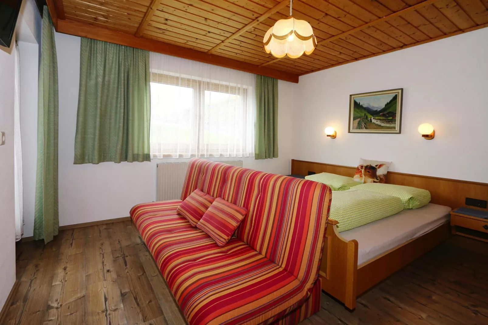 Haus Steinberger-Woonkamer