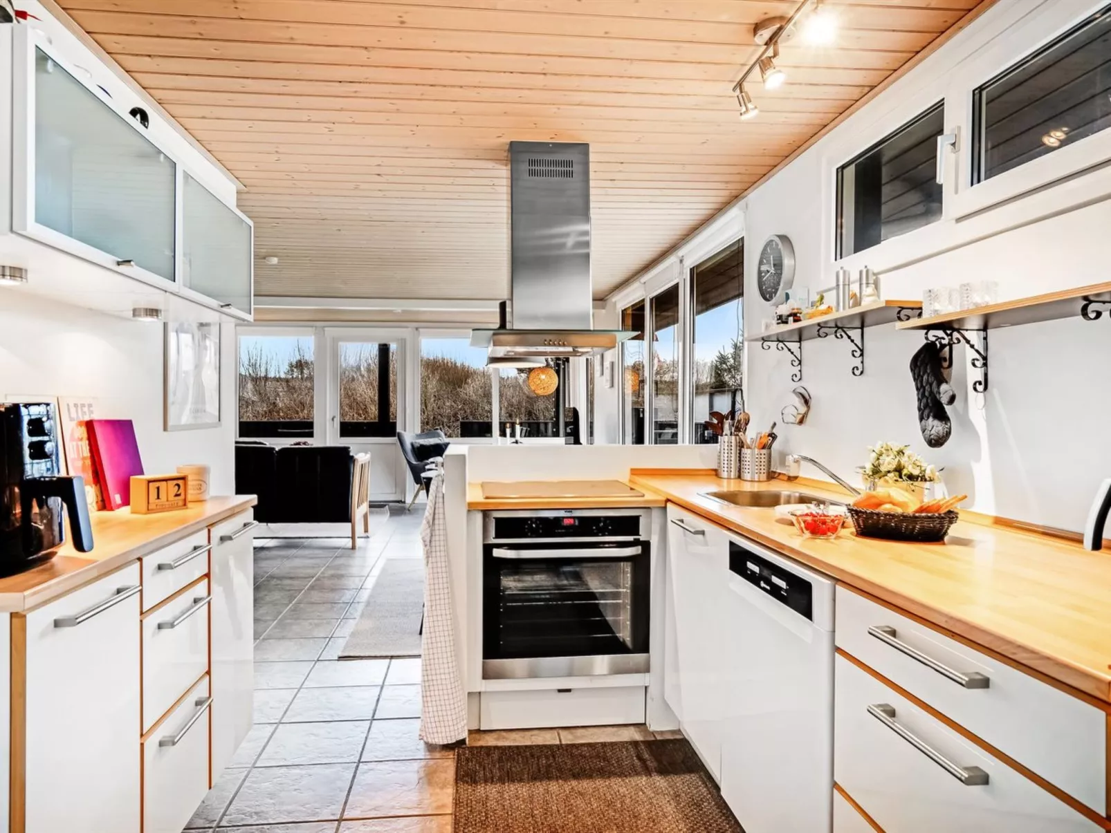 "Erblin" - 400m from the sea-Binnen