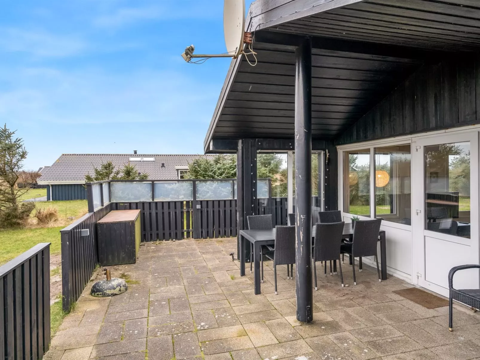 "Erblin" - 400m from the sea-Buiten