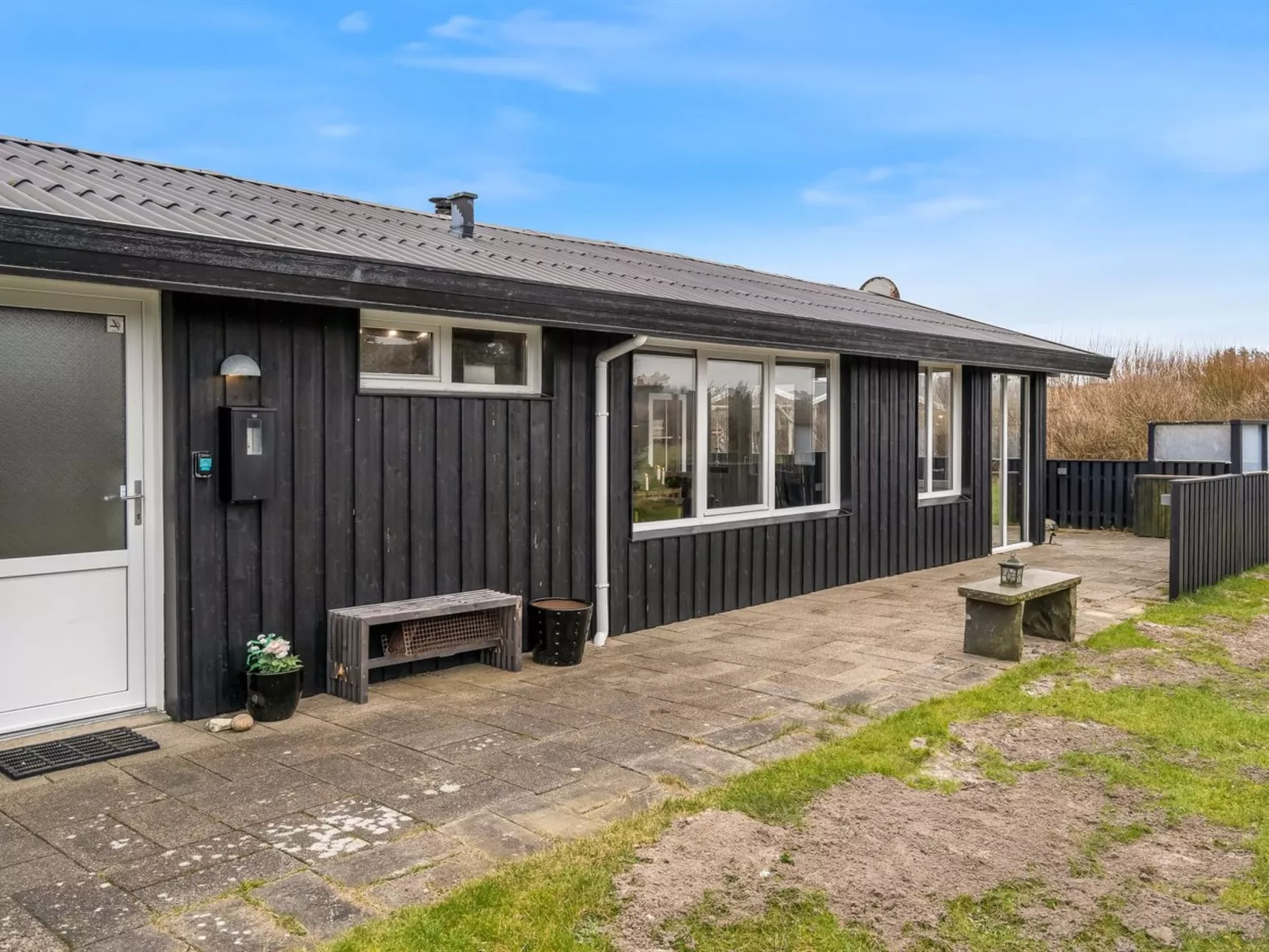 "Erblin" - 400m from the sea-Buiten