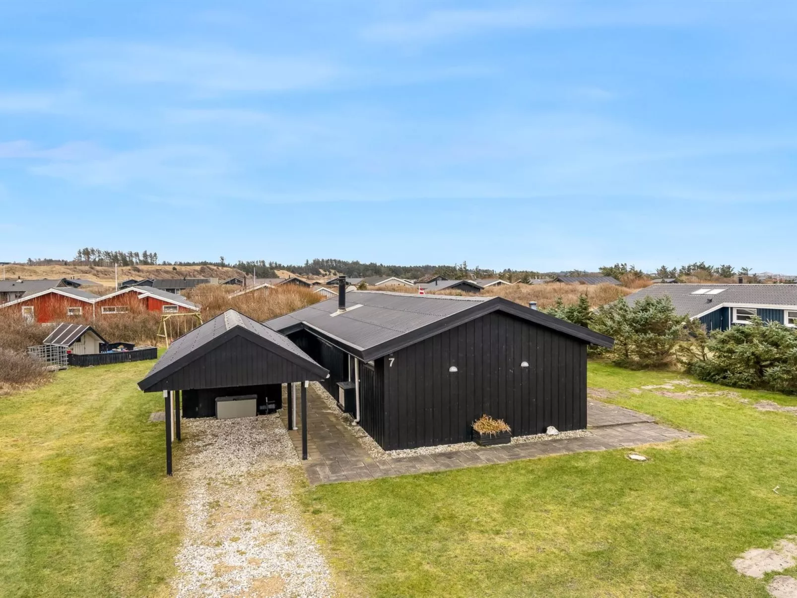 "Erblin" - 400m from the sea-Buiten