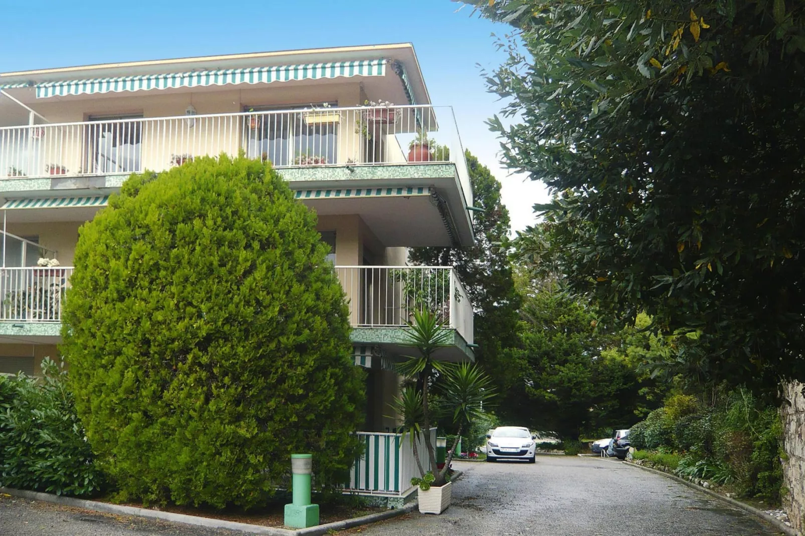Ferienwohnung in Antibes-Buitenkant zomer