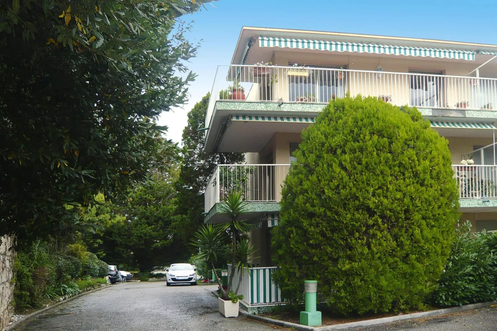 Ferienwohnung in Antibes-Buitenkant zomer