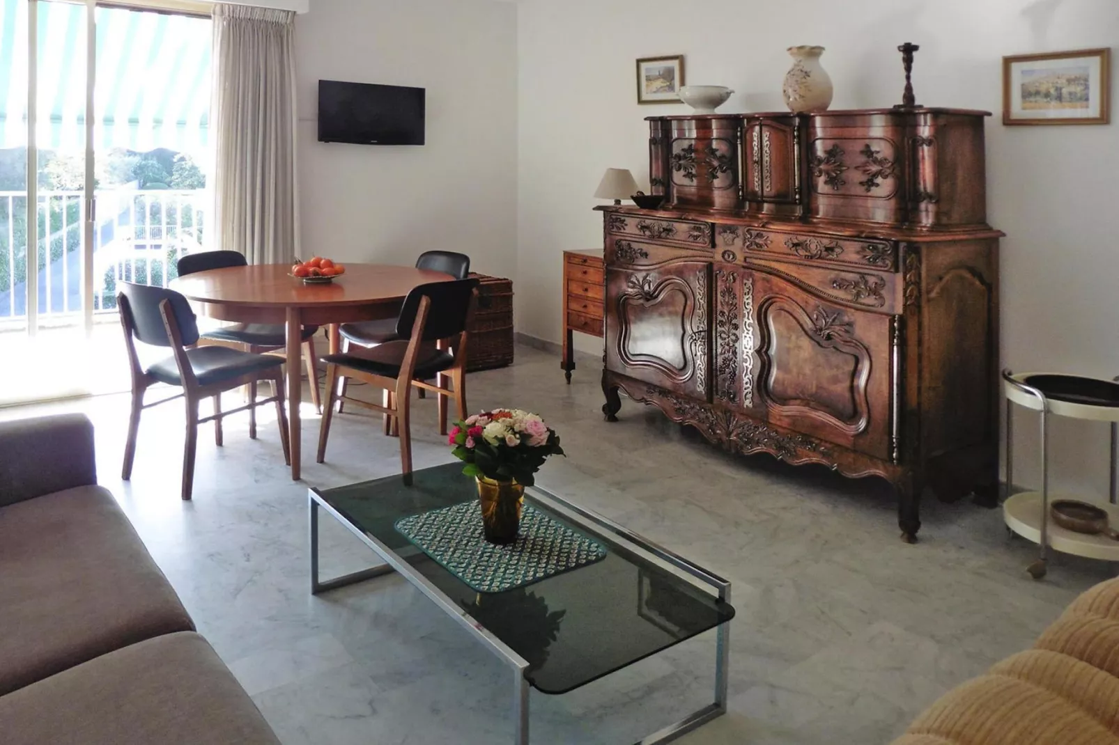 Ferienwohnung in Antibes-Woonkamer