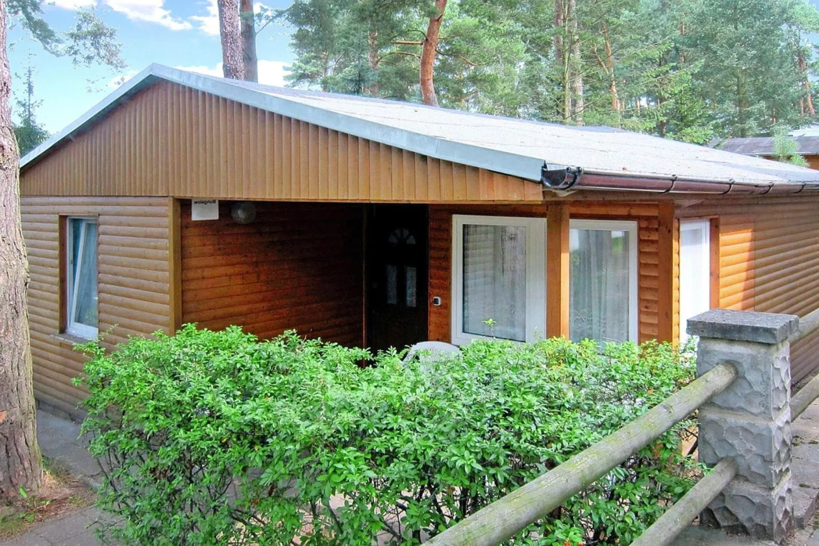 Bungalow 47 qm 4 Pers-Buitenkant zomer