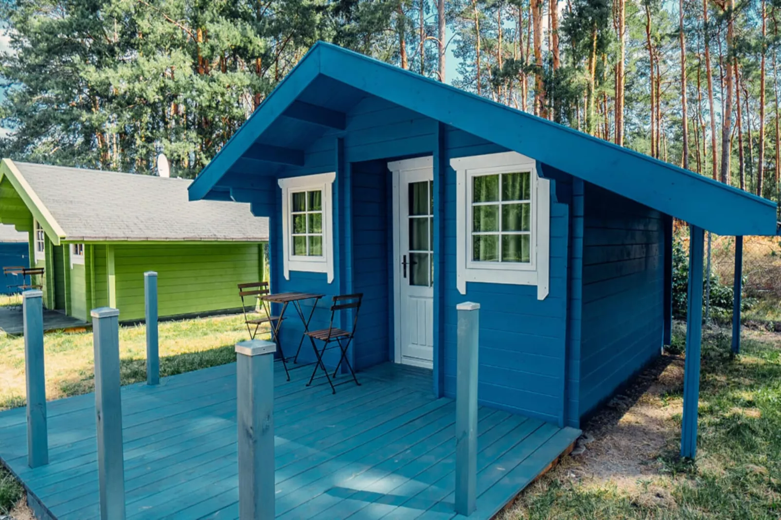 Bungalow 47 qm 4 Pers-Buitenkant zomer