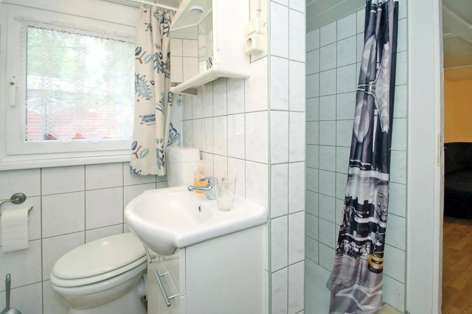 Bungalow 47 qm 4 Pers-Badkamer