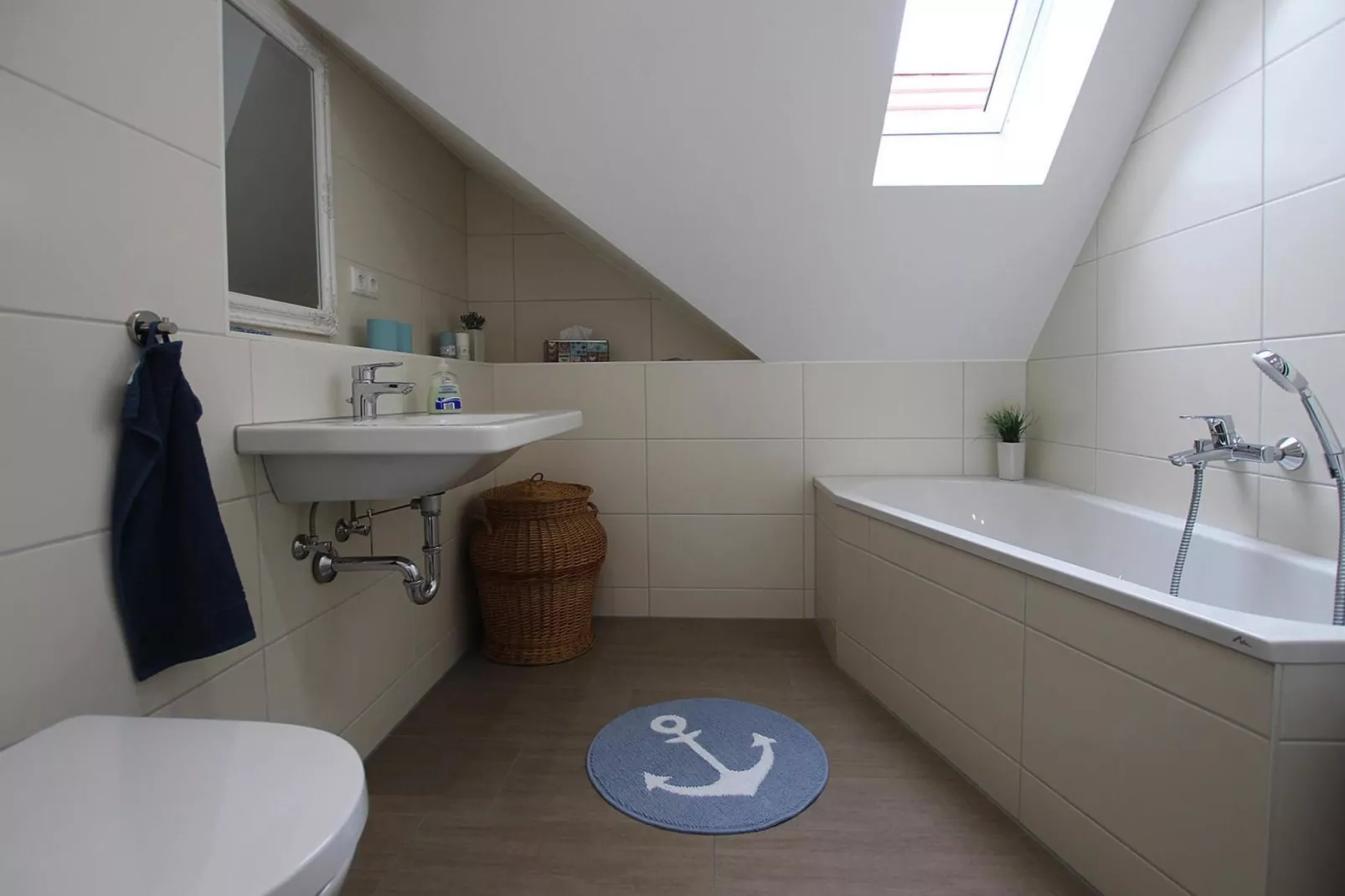 Fewo Seeblick 95 qm-Badkamer