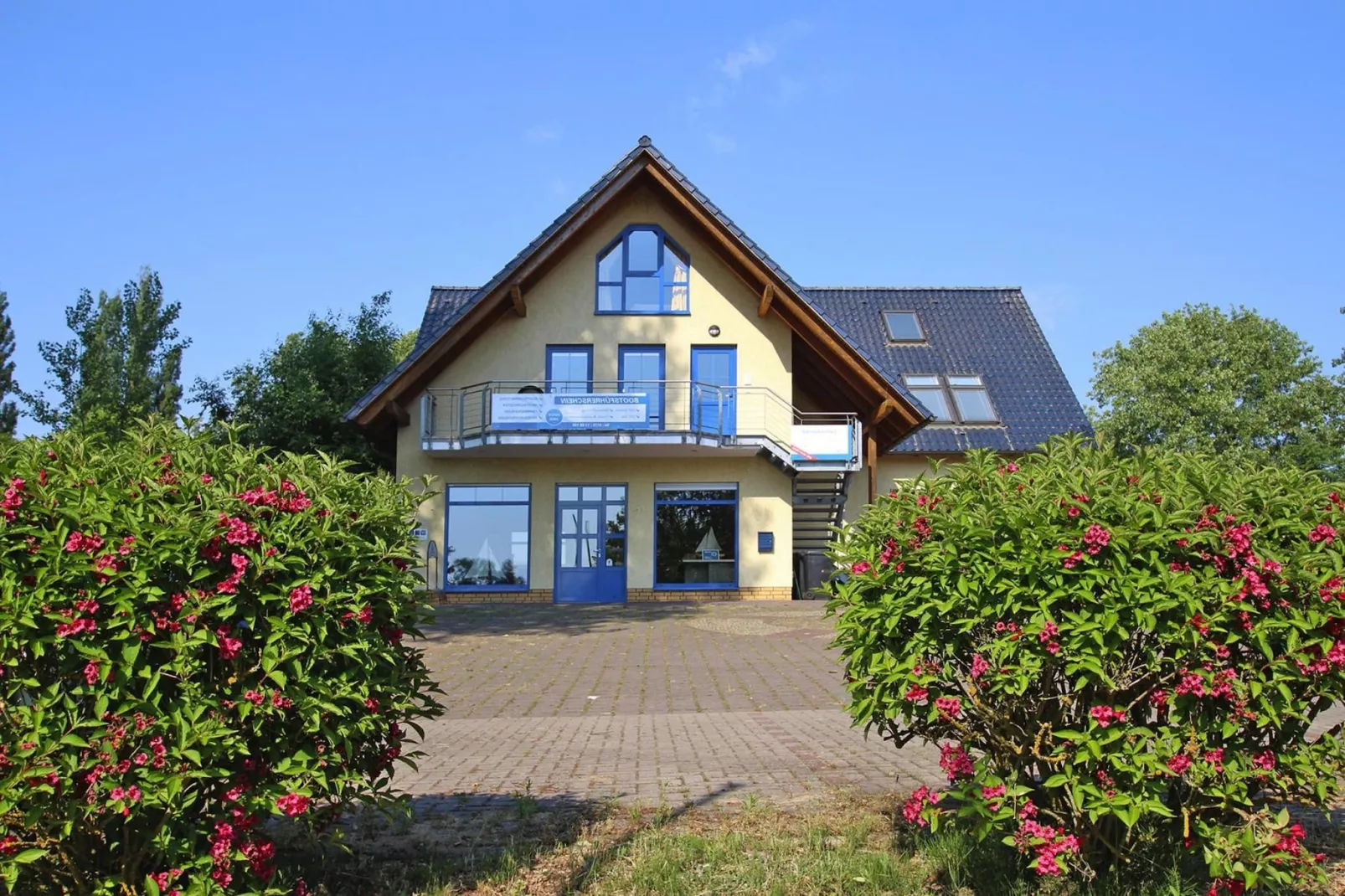 Fewo 2 110 qm-Buitenkant zomer