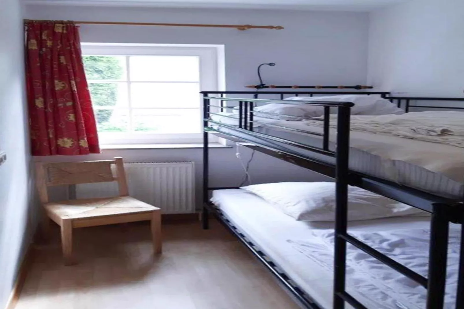 Wohnung unten links-Slaapkamer