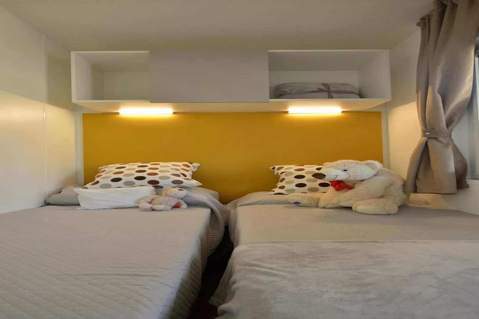 Caravan park della Colombaia, Padenghe sul Garda-CM Piazetta Fam.-Slaapkamer