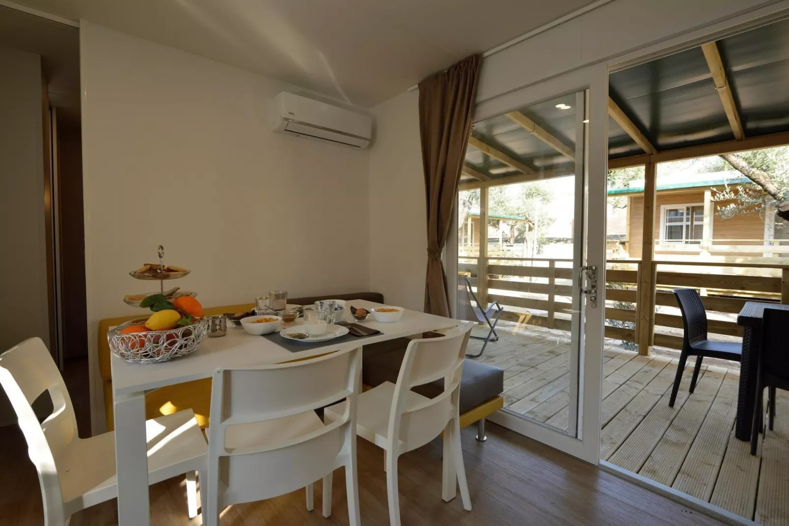 Caravan park della Colombaia, Padenghe sul Garda-CM Piazetta Fam.-Eetkamer