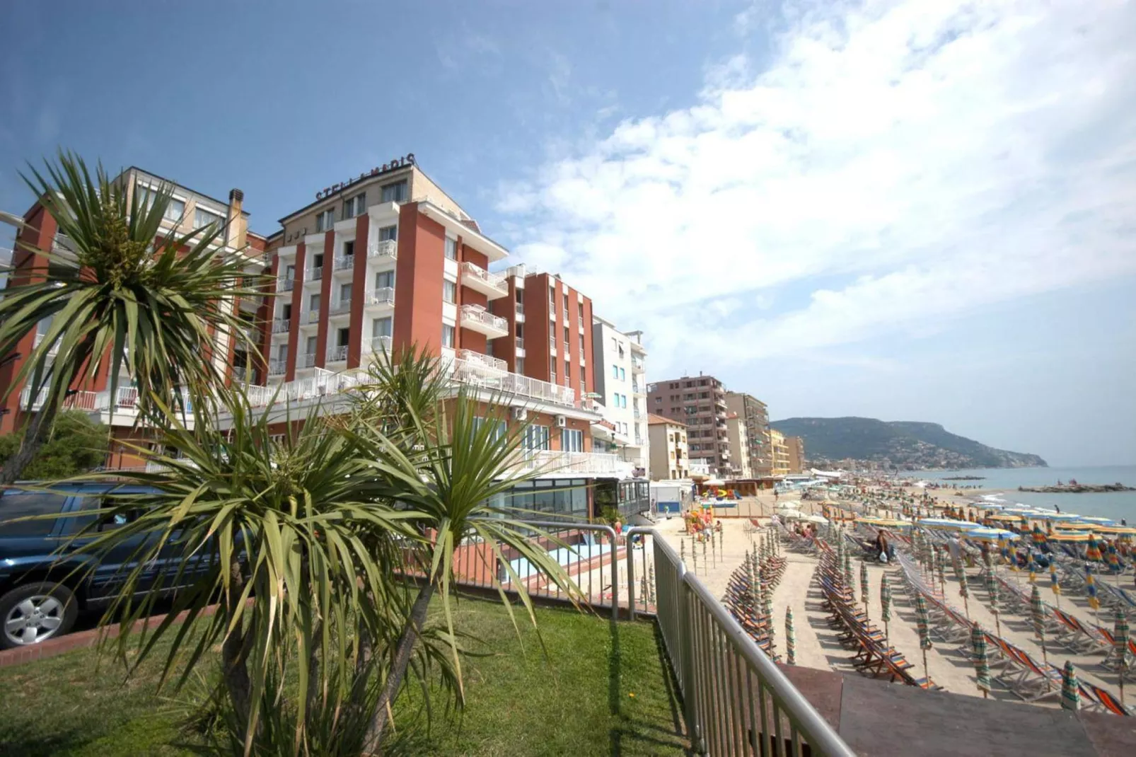 Residence Stella Maris-3 PAX Sea view-M3VM-Buitenkant zomer