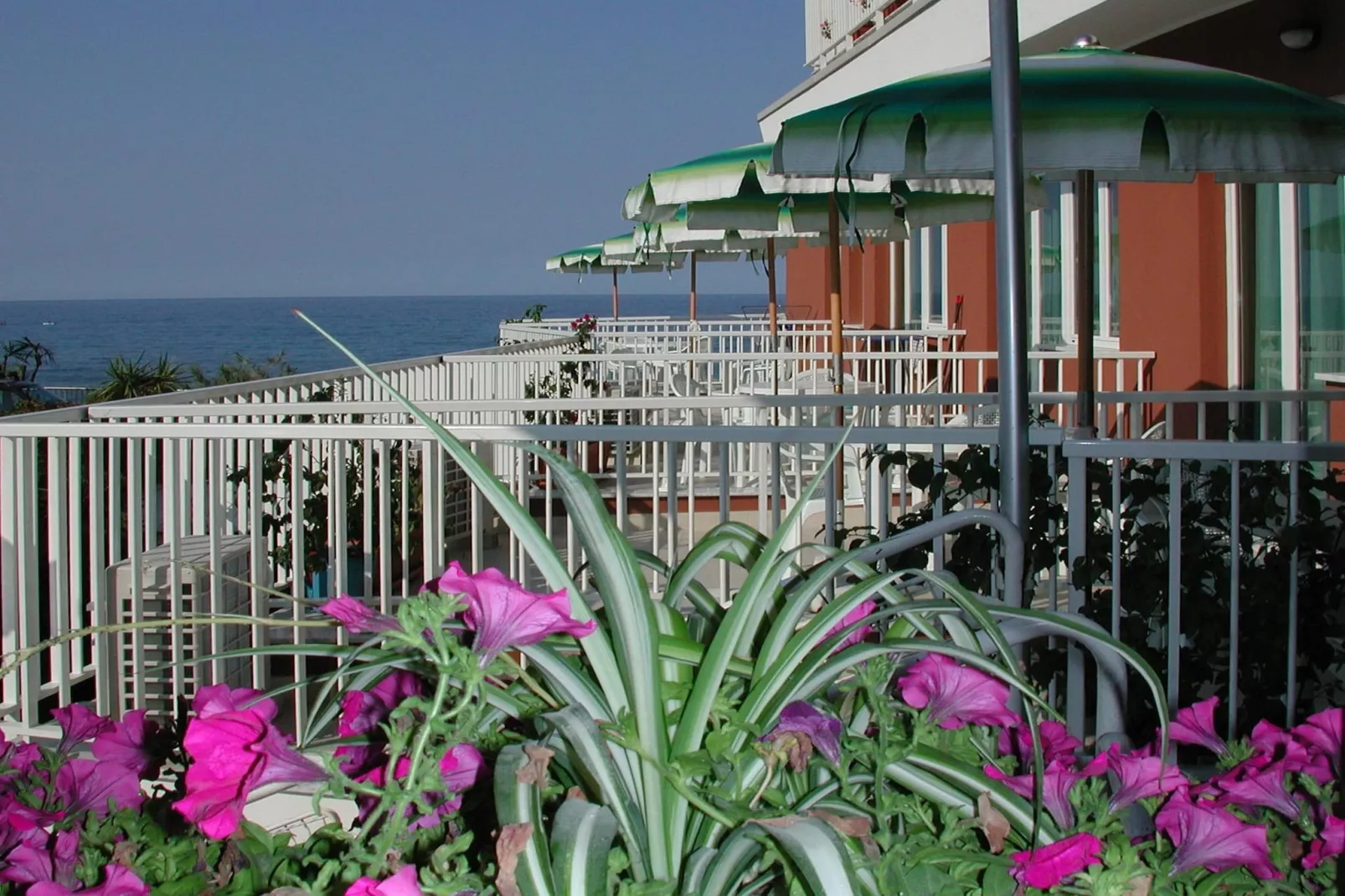 Residence Stella Maris-3 PAX Sea view-M3VM-Uitzicht zomer