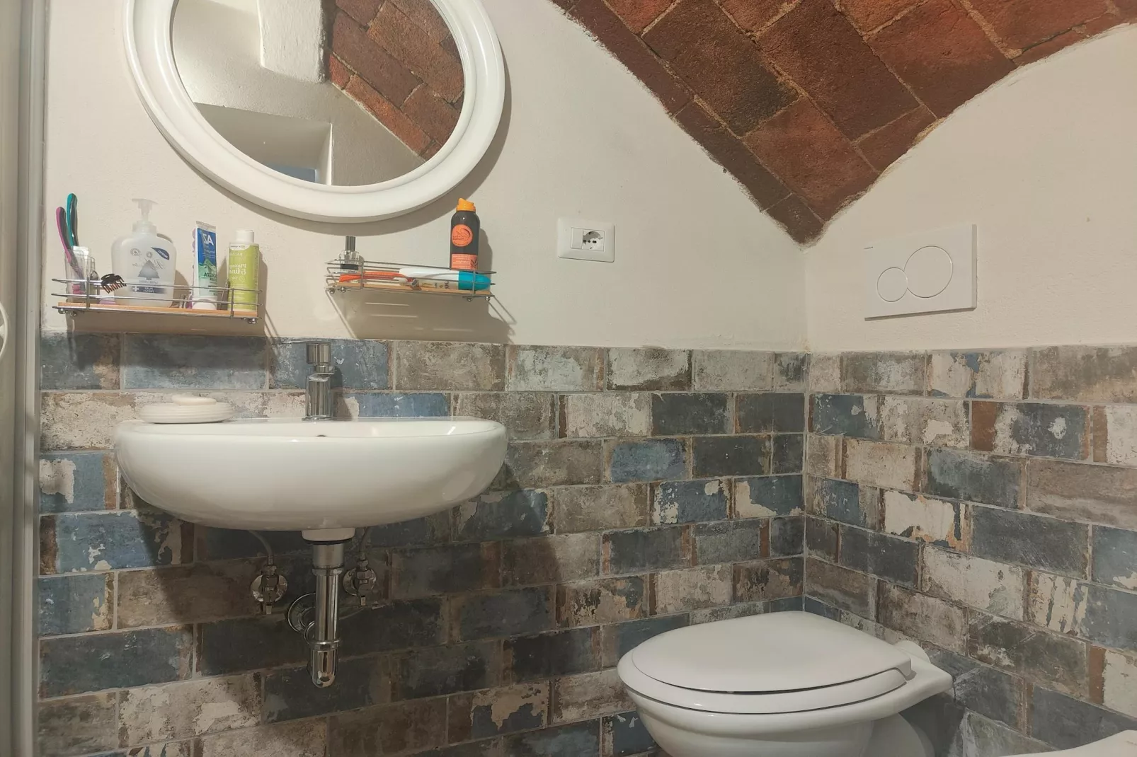 Casa Daniela Prata Massa Marittima-Badkamer