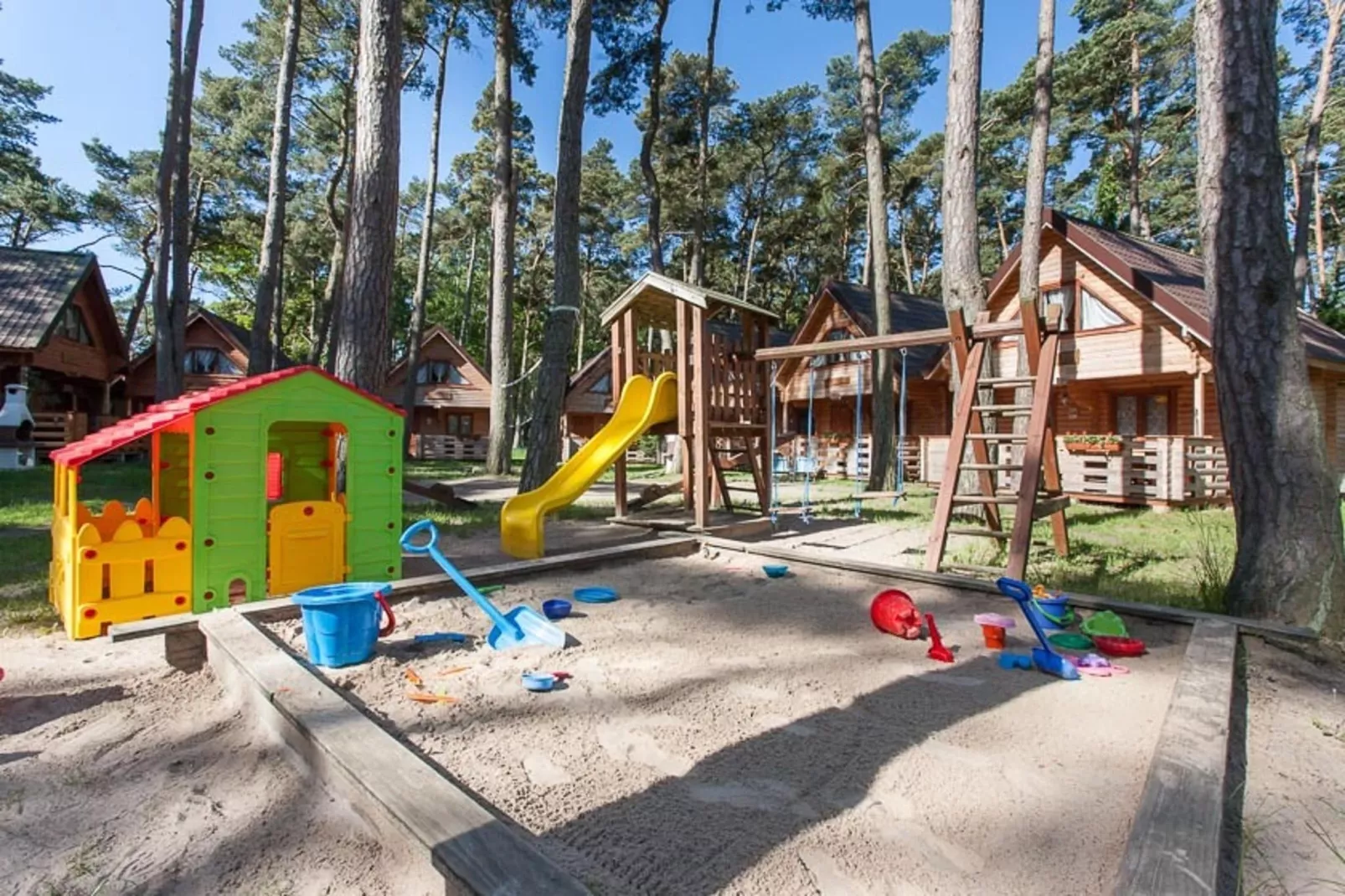 Apartamenty 4-osobowy PARTER Pobierowo-Parkfaciliteiten