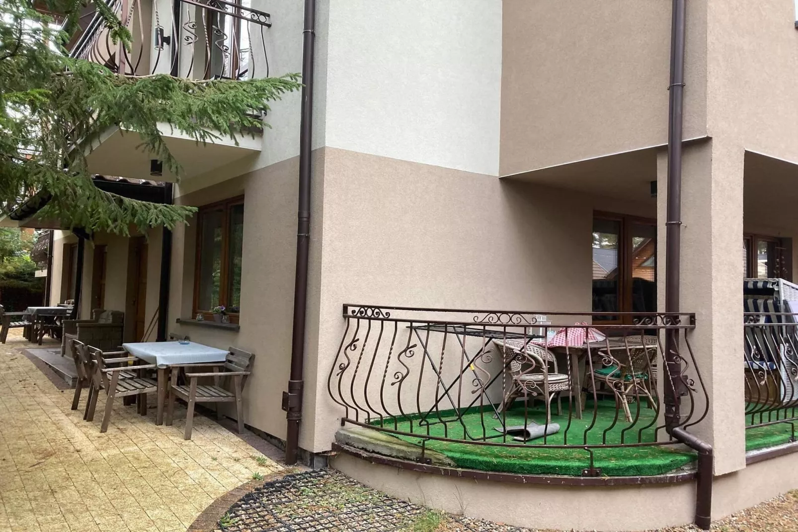 Apartamenty 4-osobowy PARTER Pobierowo-Buitenkant zomer