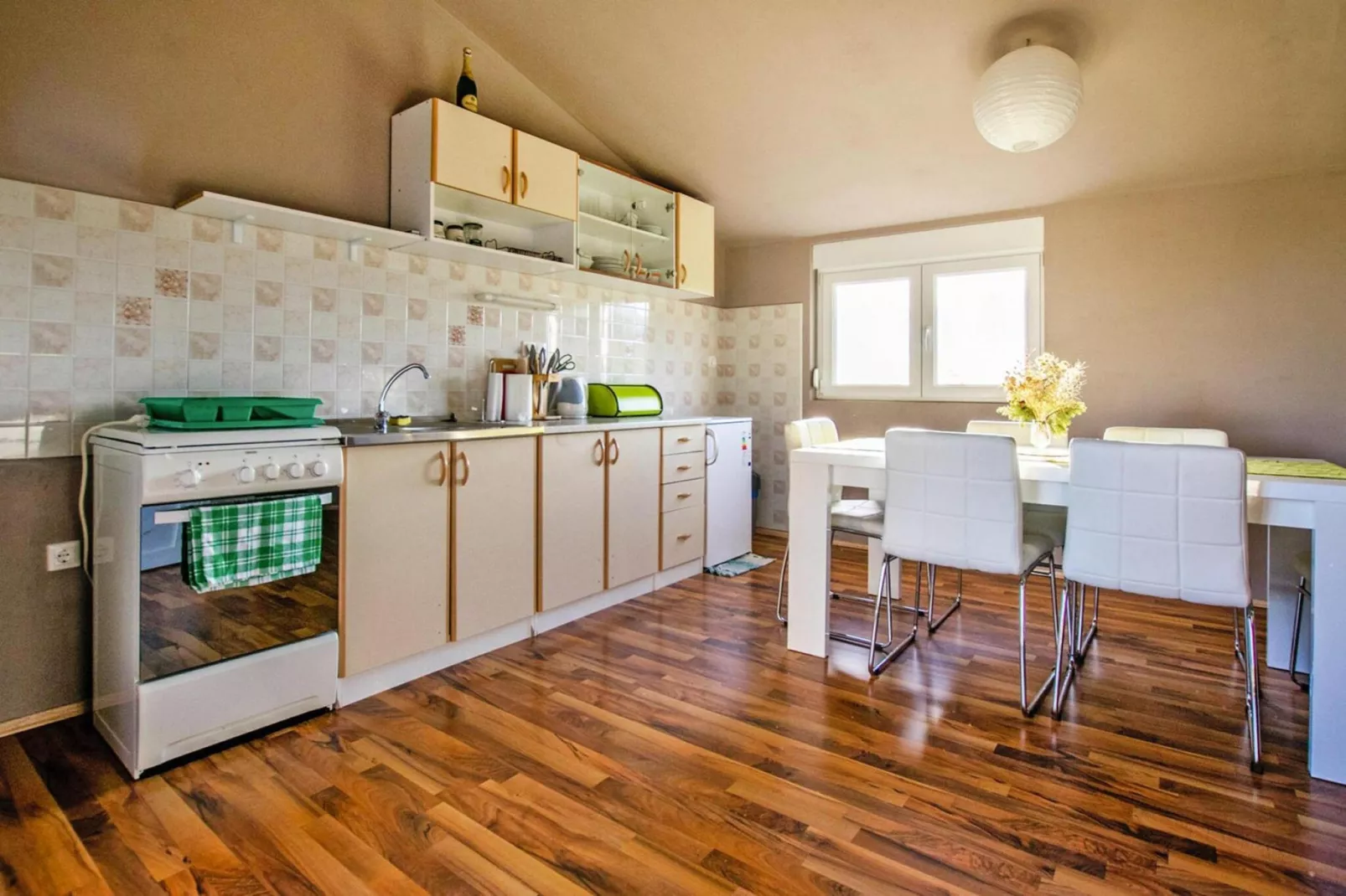 Holiday flat Kuco Starigrad Paklenica-3-Raum-App SD44 A01 ca 58 qm bei Belegung mit 5 Pers-Keuken