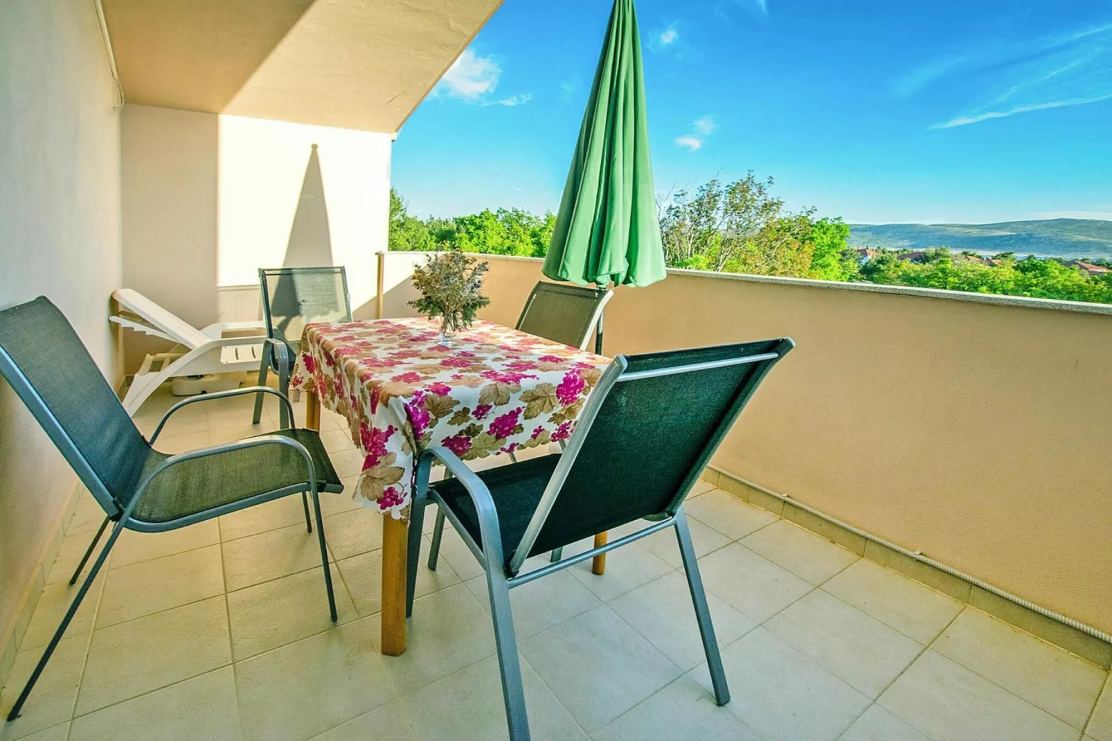 Holiday flat Kuco Starigrad Paklenica-3-Raum-App SD44 A01 ca 58 qm bei Belegung mit 5 Pers-Terrasbalkon