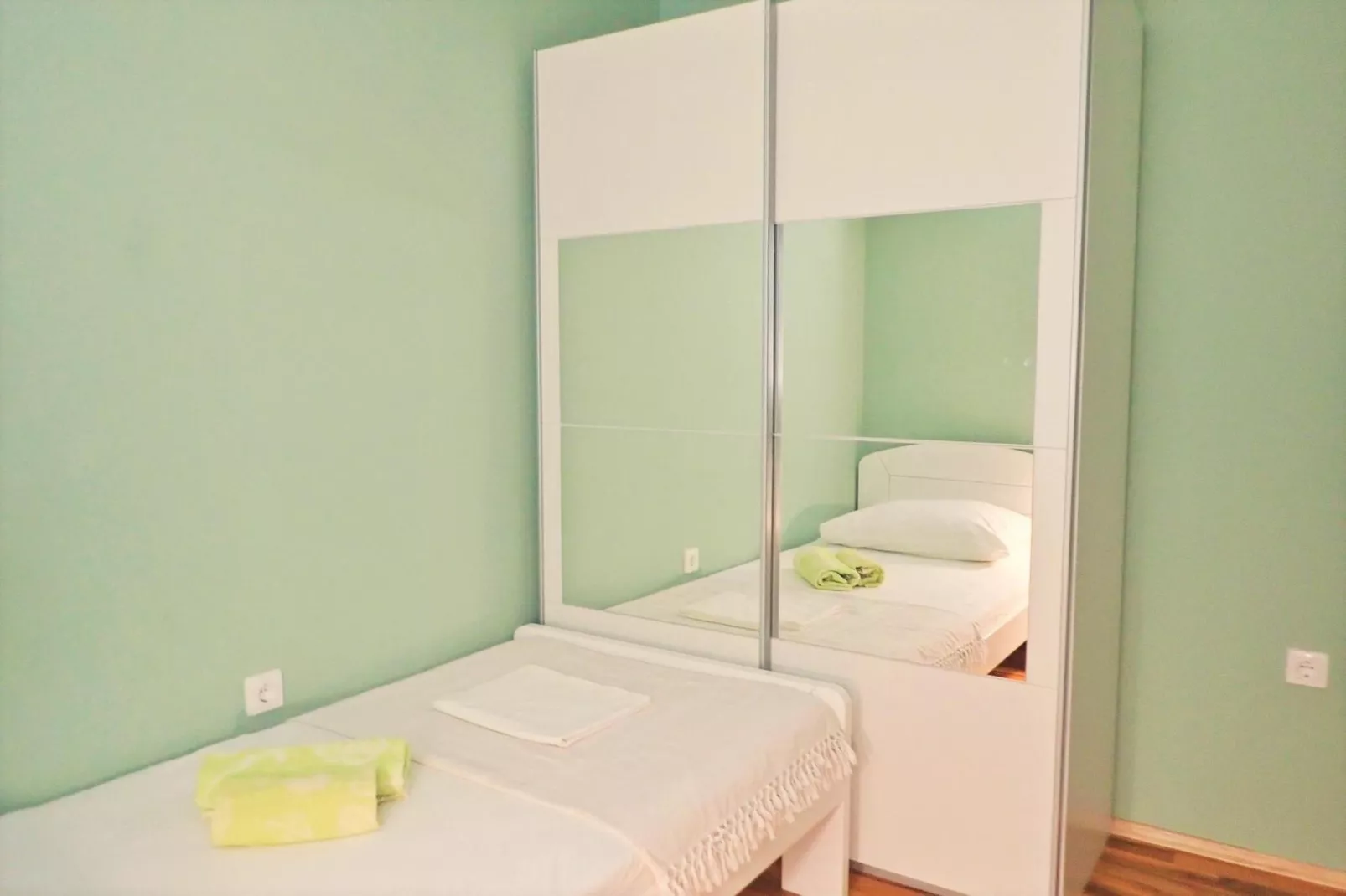 Holiday flat Kuco Starigrad Paklenica-3-Raum-App SD44 A01 ca 58 qm bei Belegung mit 5 Pers-Slaapkamer