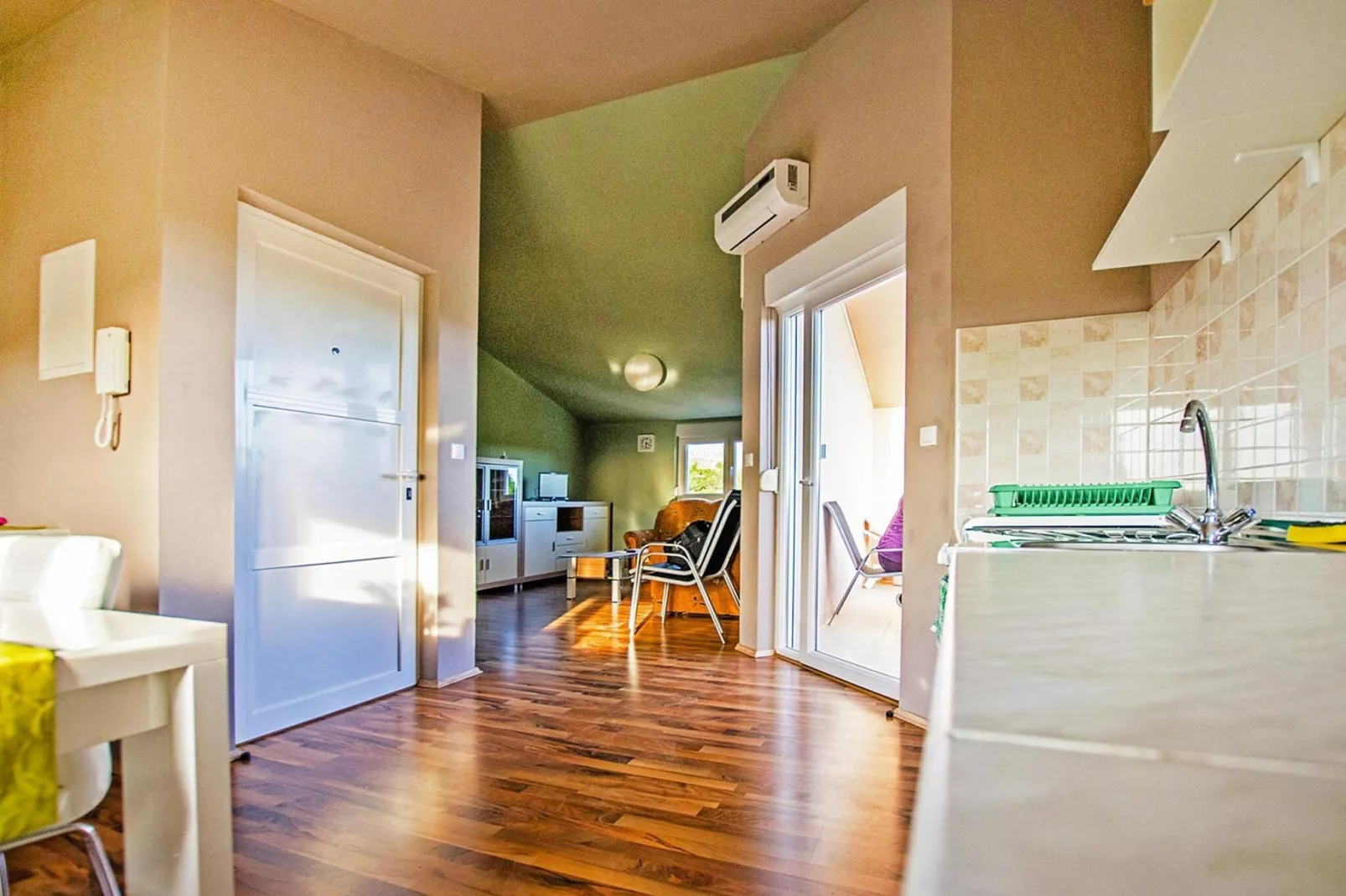 Holiday flat Kuco Starigrad Paklenica-3-Raum-App SD44 A01 ca 58 qm bei Belegung mit 5 Pers-Binnen