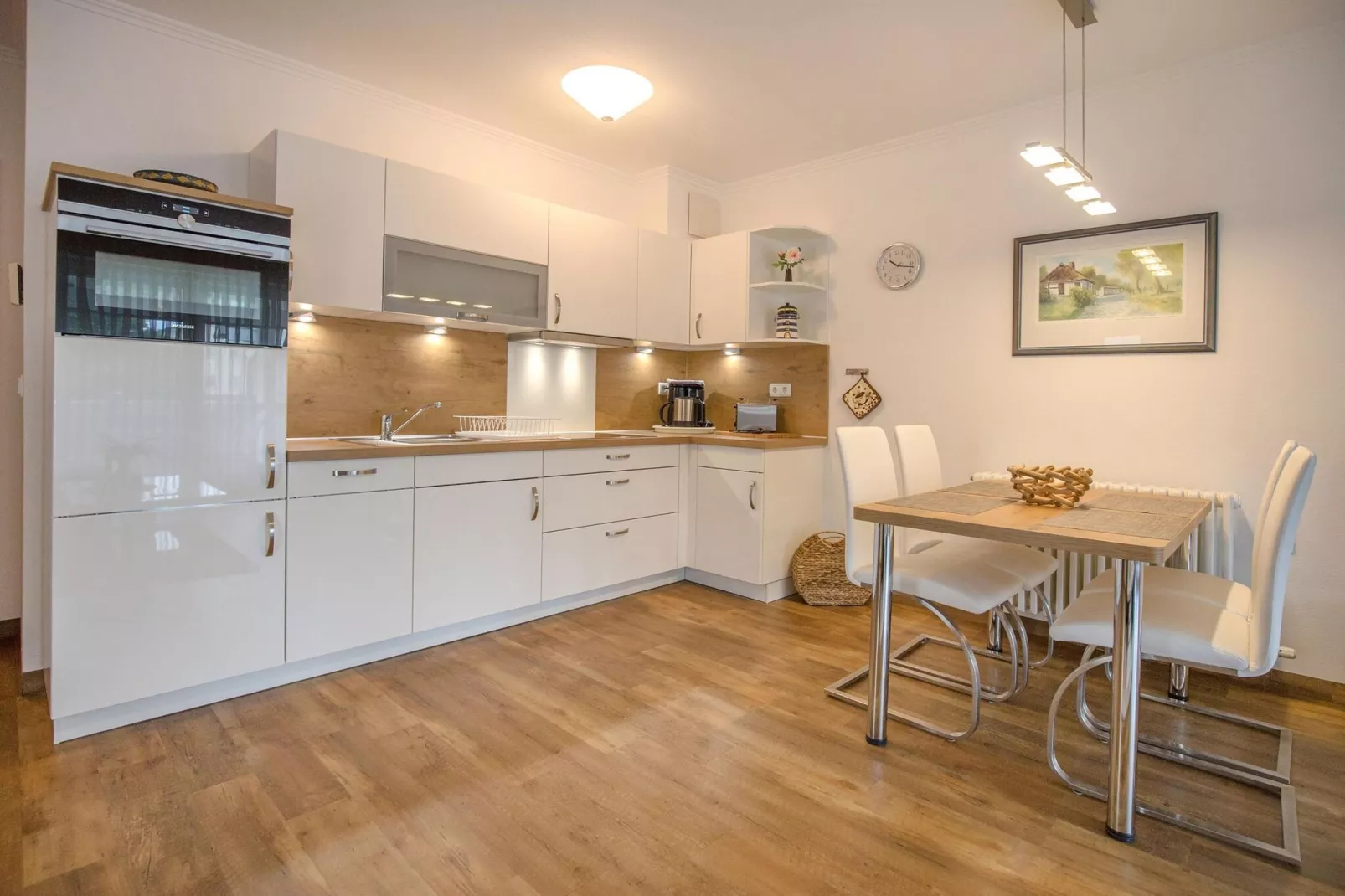DP 3-6 EG/OG/DG 4 Personen-Eetkamer