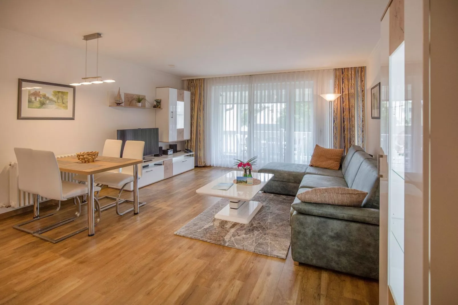 DP 3-6 EG/OG/DG 4 Personen-Woonkamer