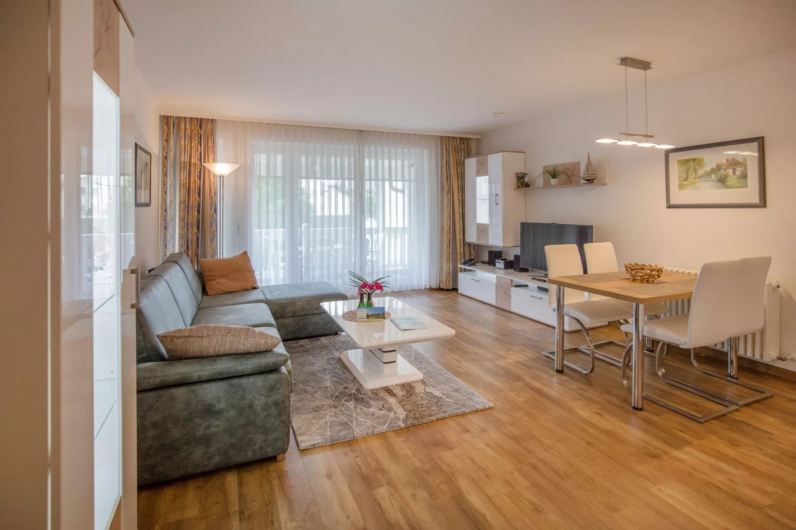 DP 3-6 EG/OG/DG 4 Personen-Woonkamer