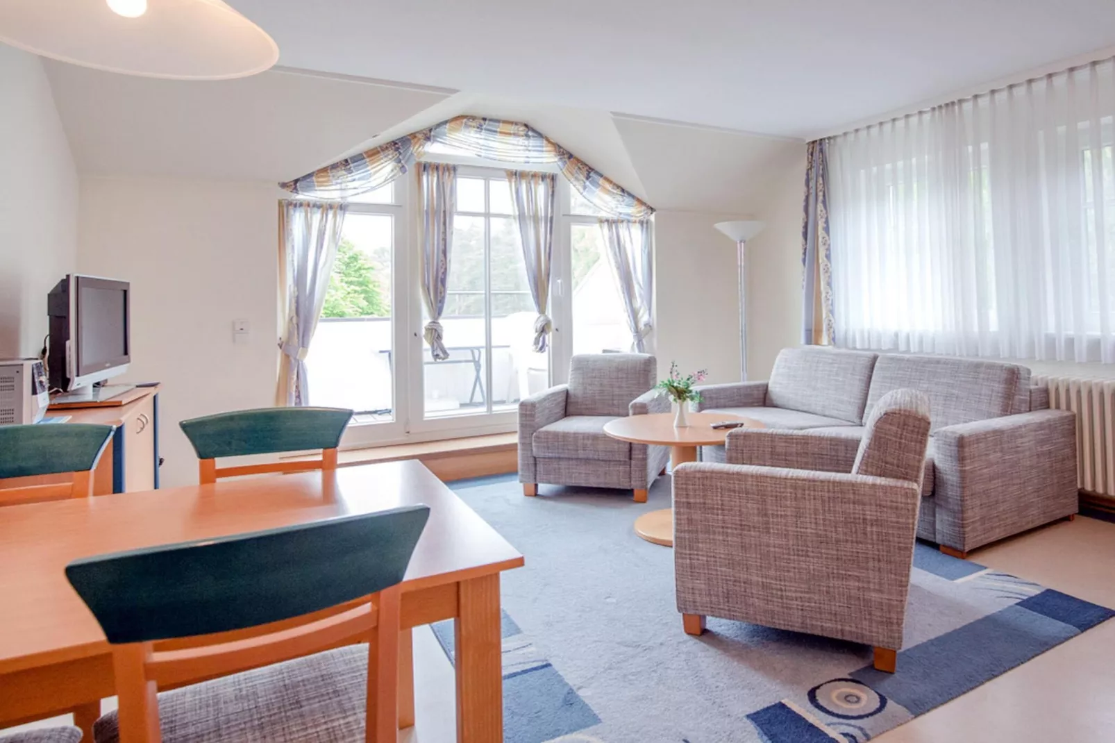 DP 3-6 EG/OG/DG 4 Personen-Woonkamer