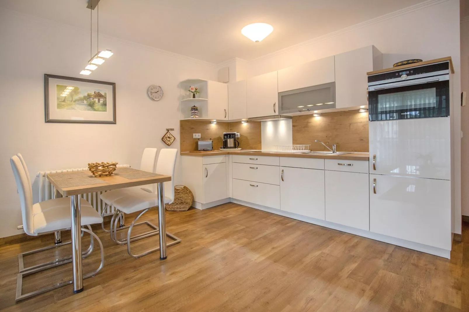 DP 3-6 EG/OG/DG 4 Personen-Eetkamer