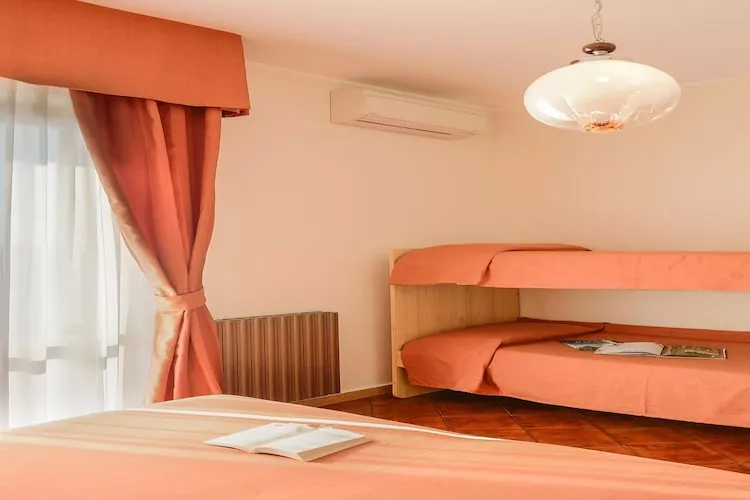 Residence Dei Fiori Pietra Ligure - C5/R5CM-Slaapkamer