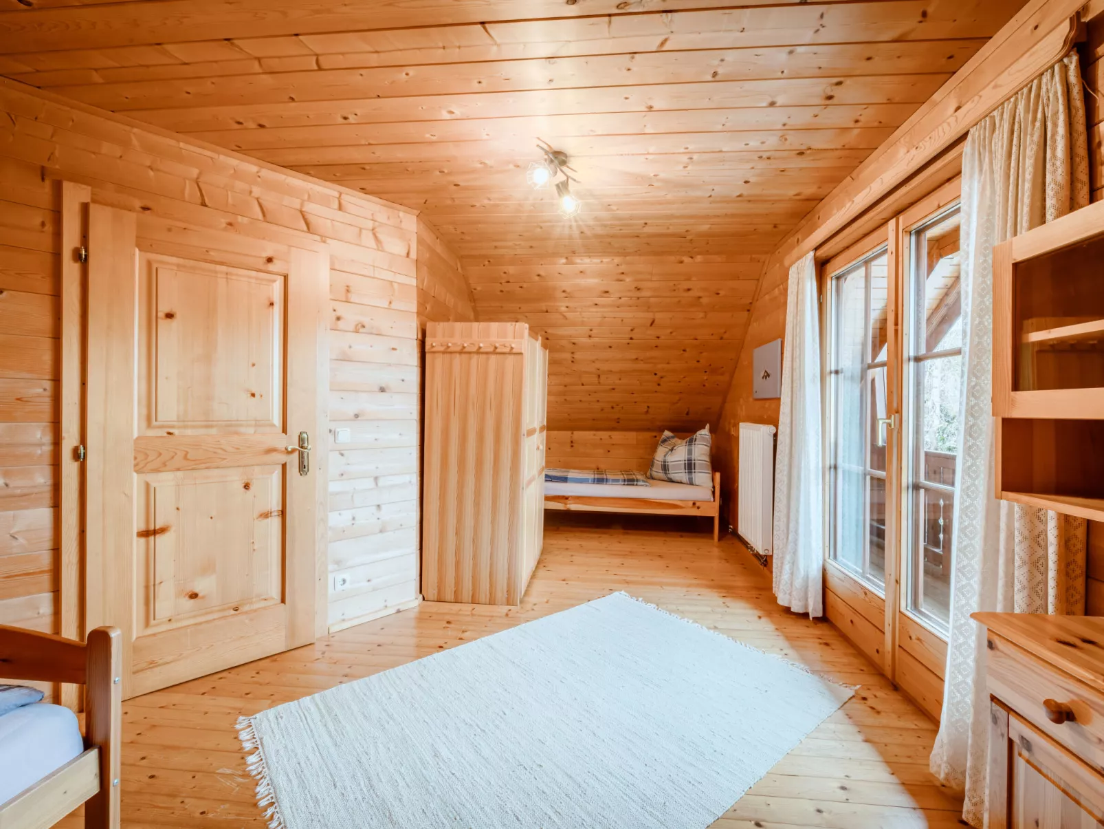 Simons Blockhütte-Binnen