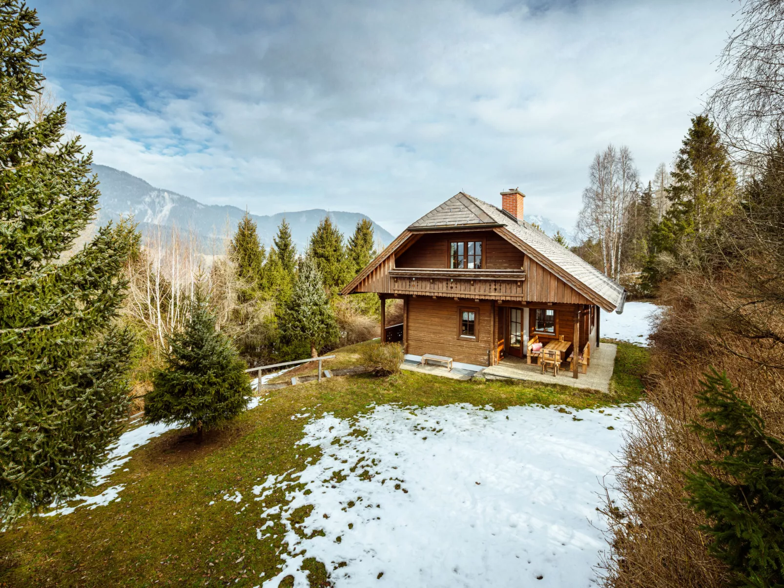 Simons Blockhütte-Buiten