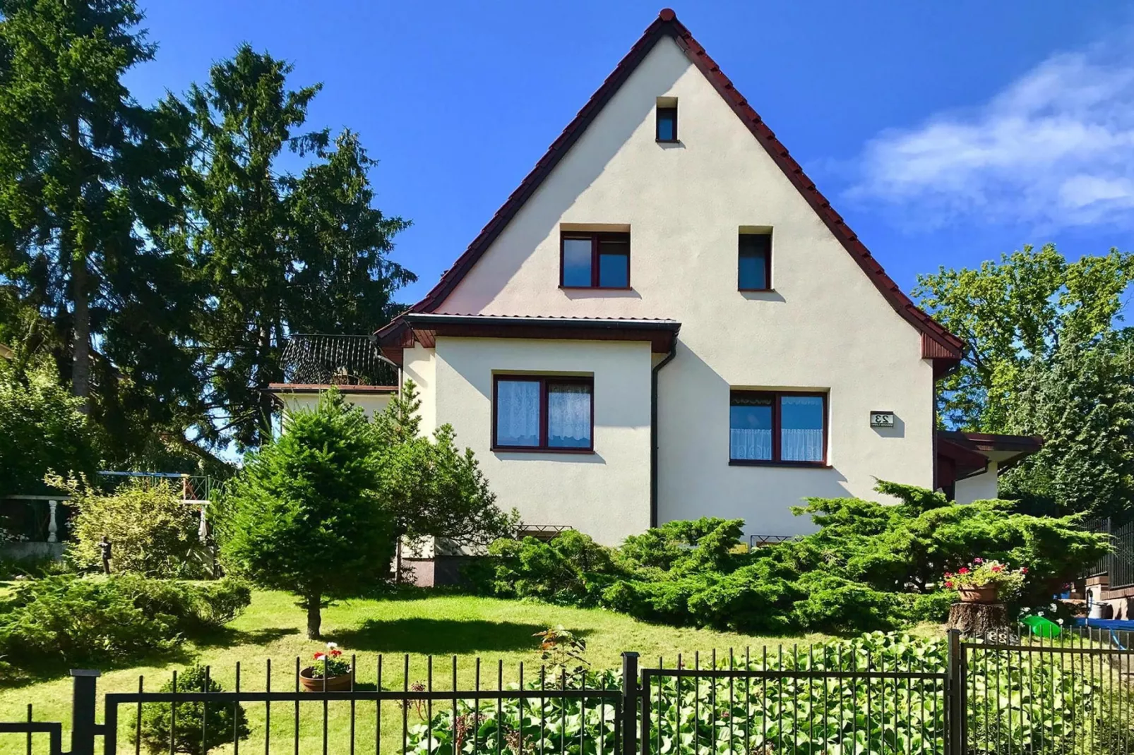 Semi-detached house Miedzyzdroje 150 qm-Buitenkant zomer