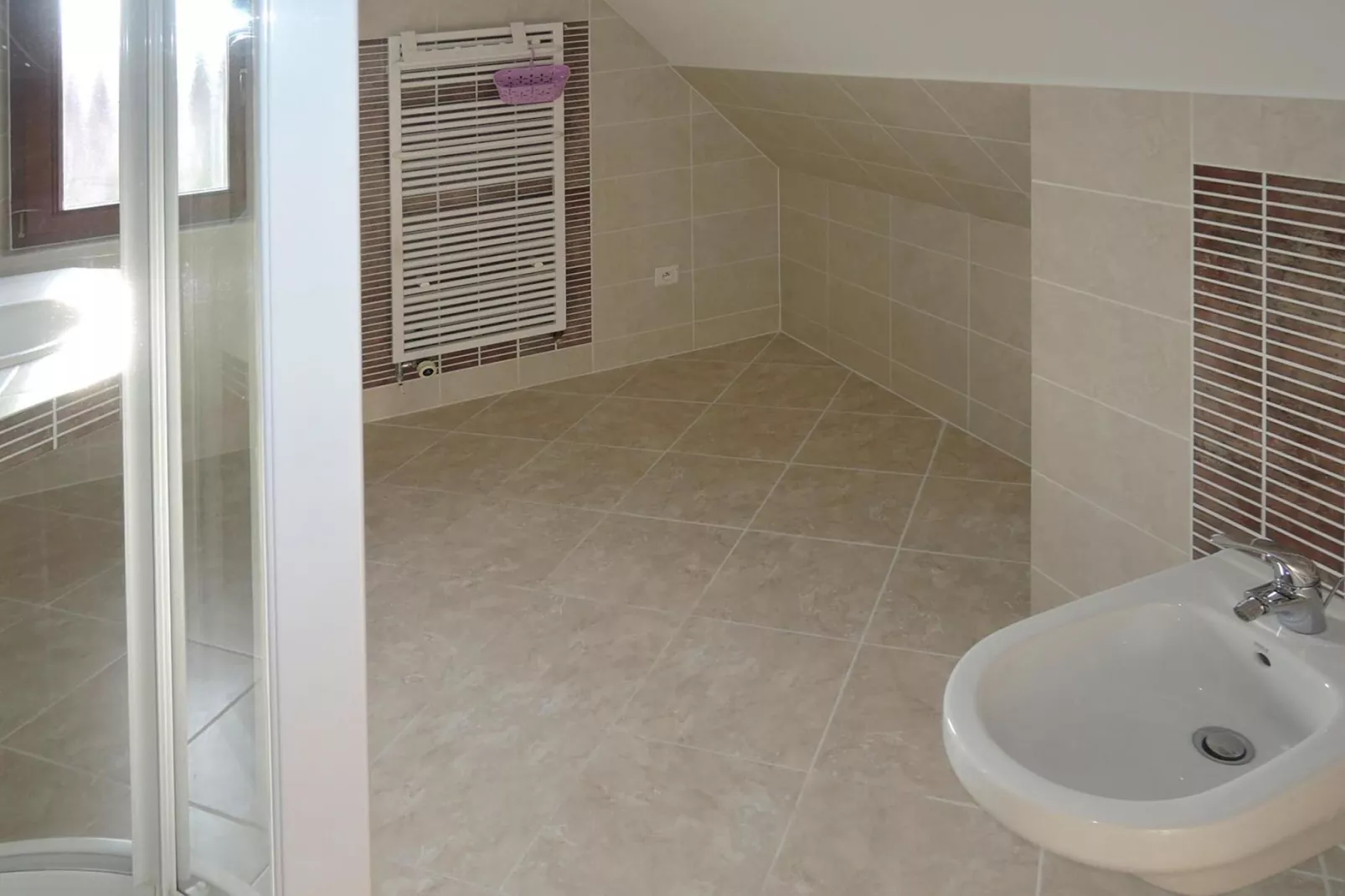 Semi-detached house Miedzyzdroje 150 qm-Badkamer