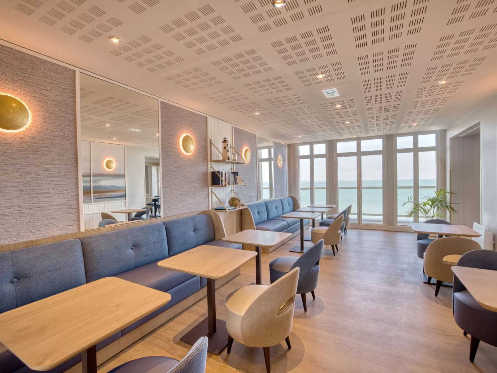 Reine Marine-T2 Balcon Lat. Mer-Buiten