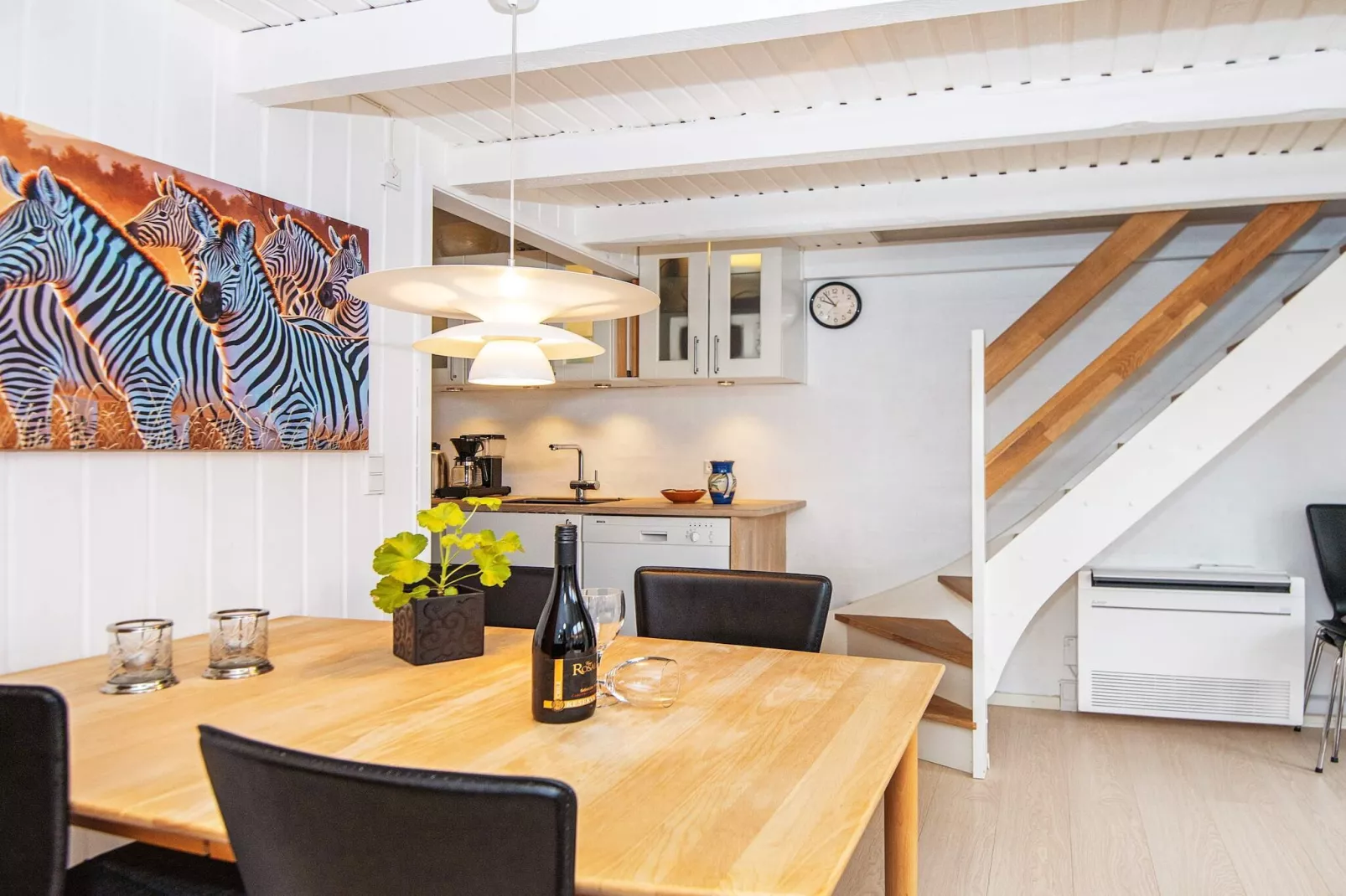 3 room,2 levels,dishwasher-Binnen