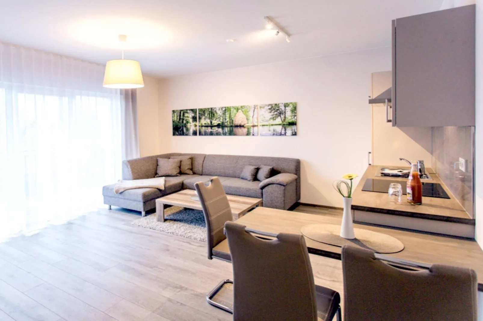 Apartment 60 qm mit Spreeblick-Woonkamer
