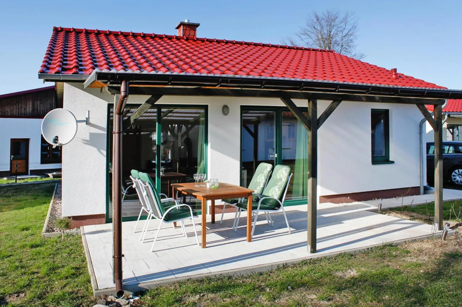Ferienhaus Seeadler 62 qm-Buitenkant zomer