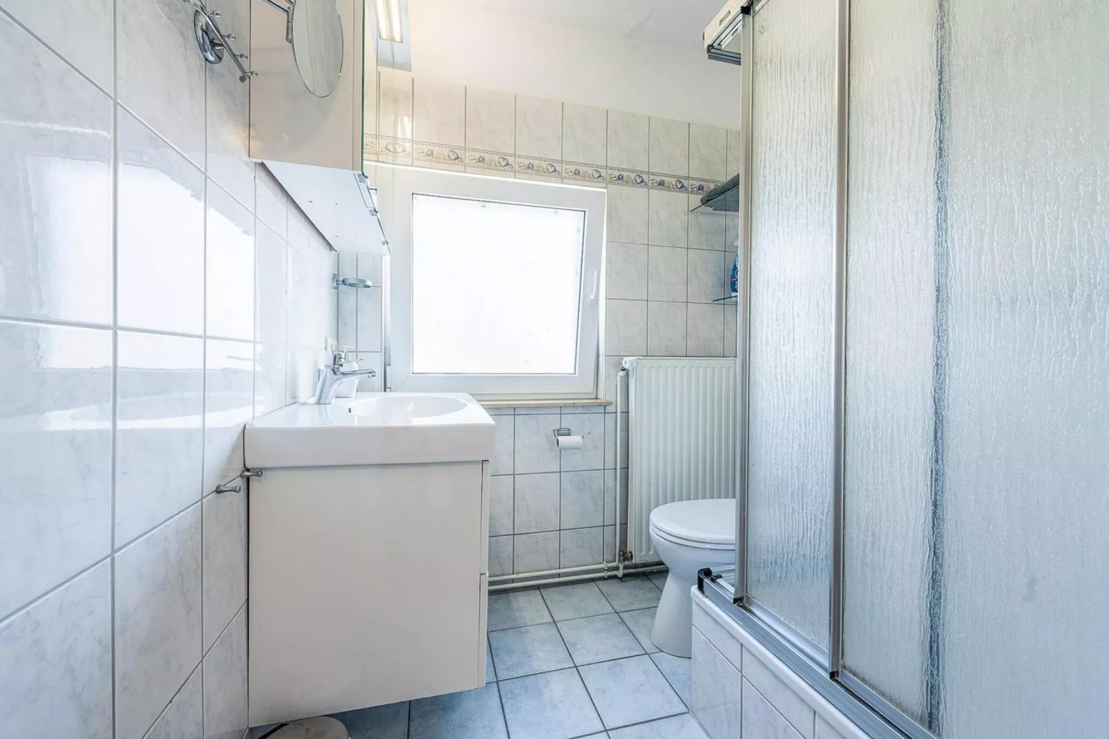 Kleiner Steert 11 b-Badkamer